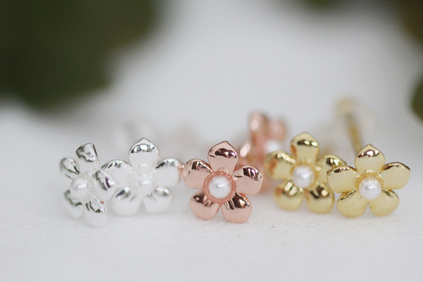 Tiny flowers Stud Earrings