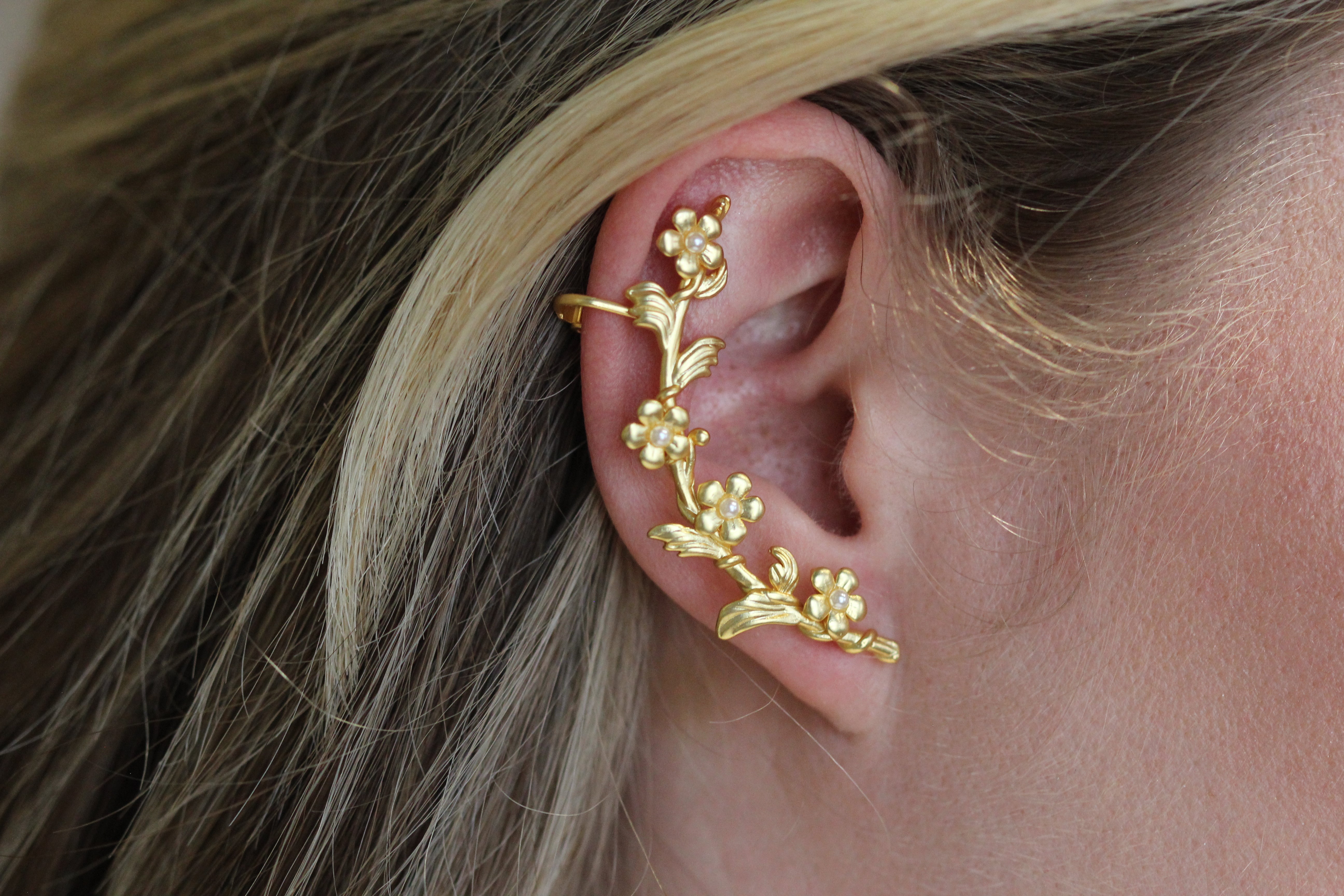 Forget-Me-Not Floral Ear Cuff