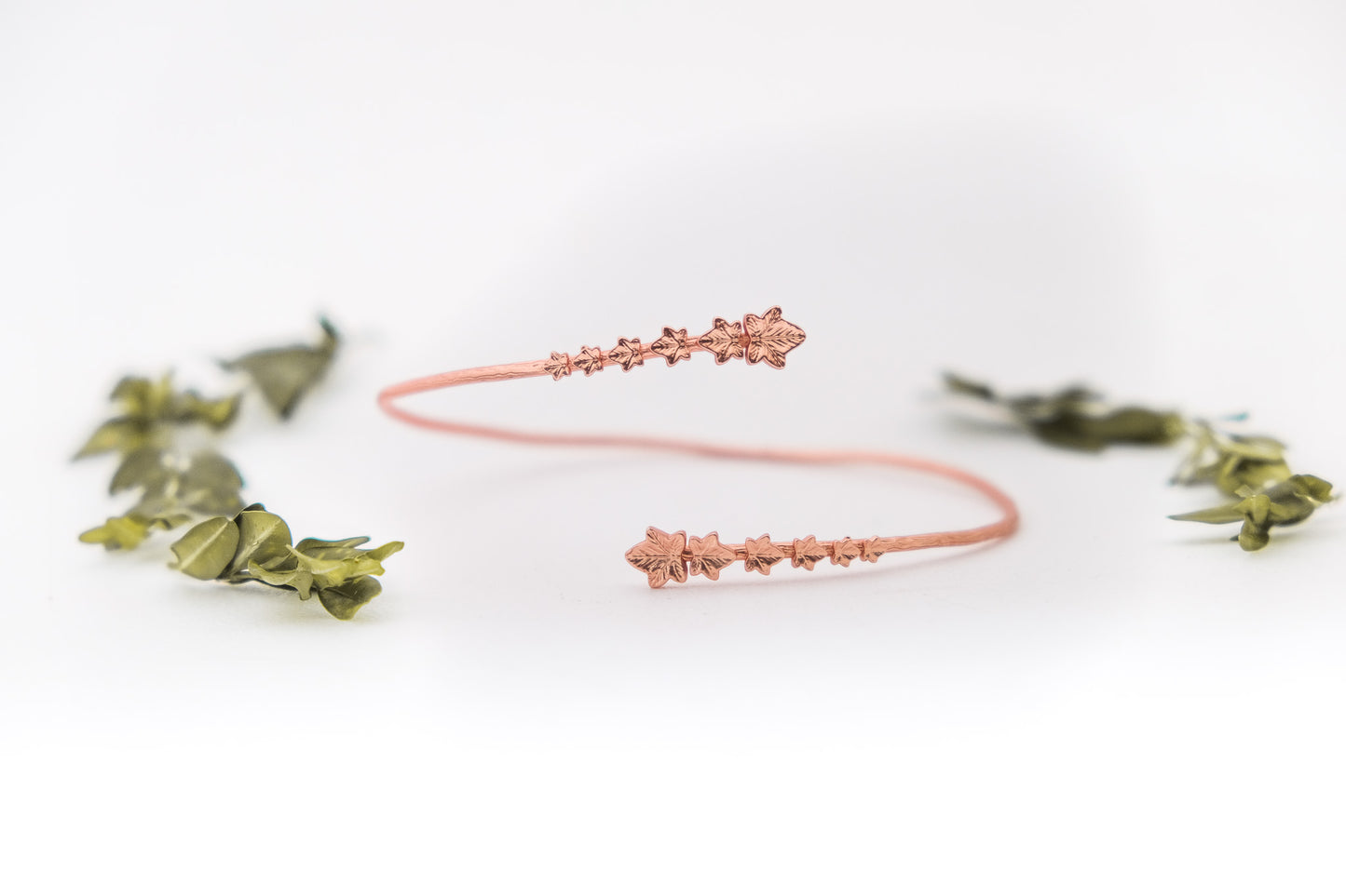 Ivy Leaves Choker