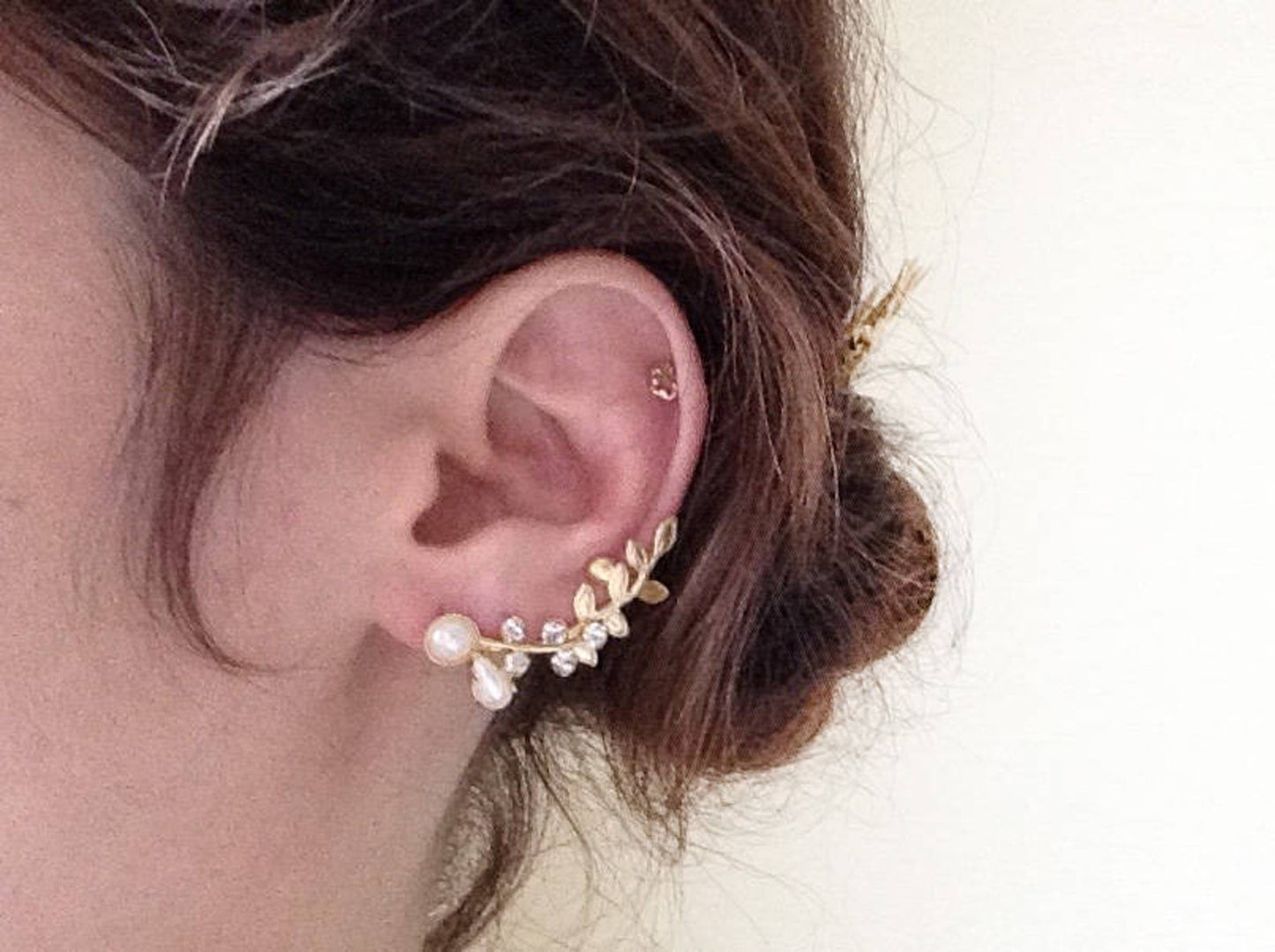 Lisa Crystals Pearl Ear Cuff