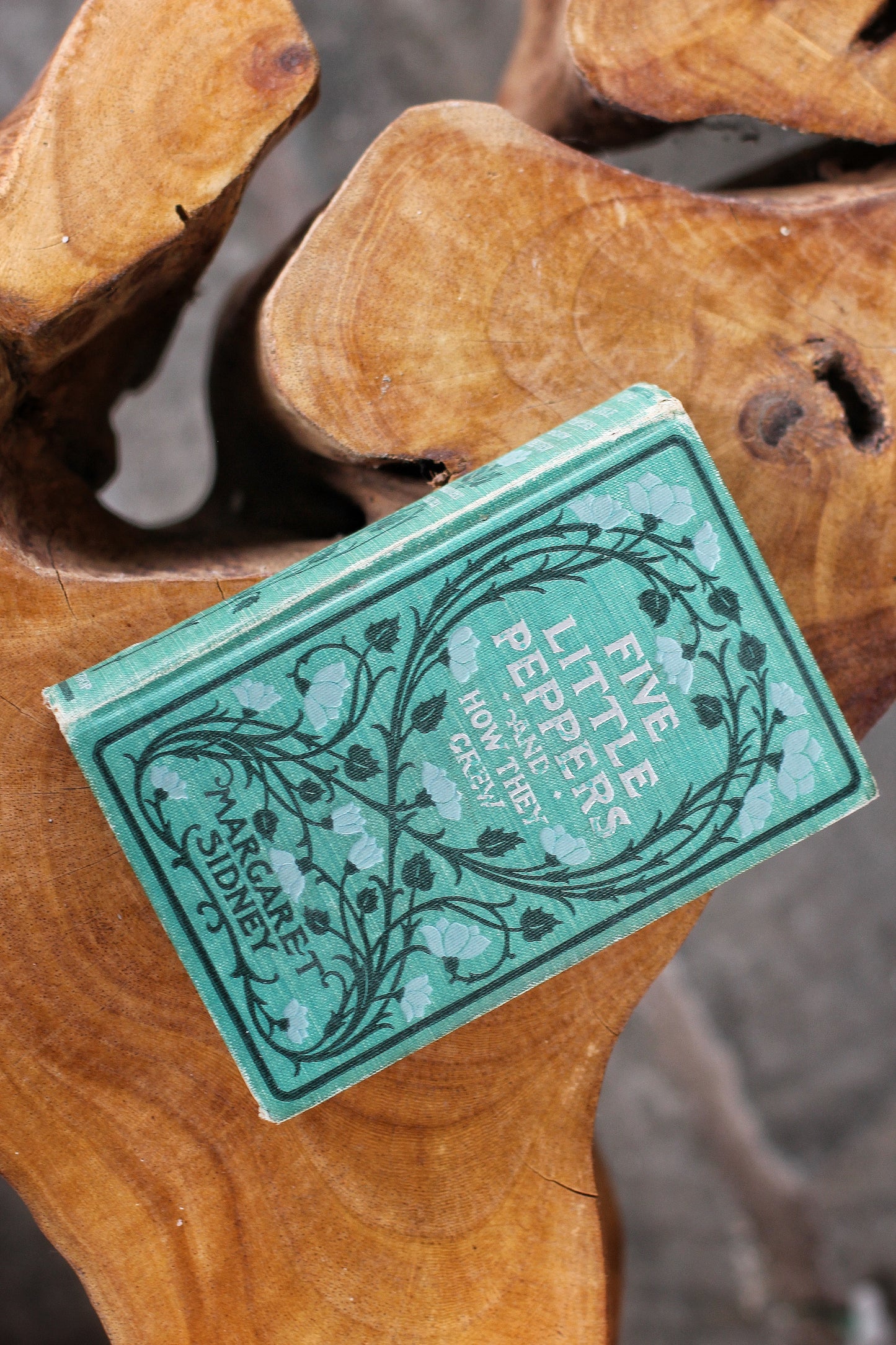 Antique Book Five Little Peppers and How They Grew by Margaret Sidney 1881 & illustrated Hardback.