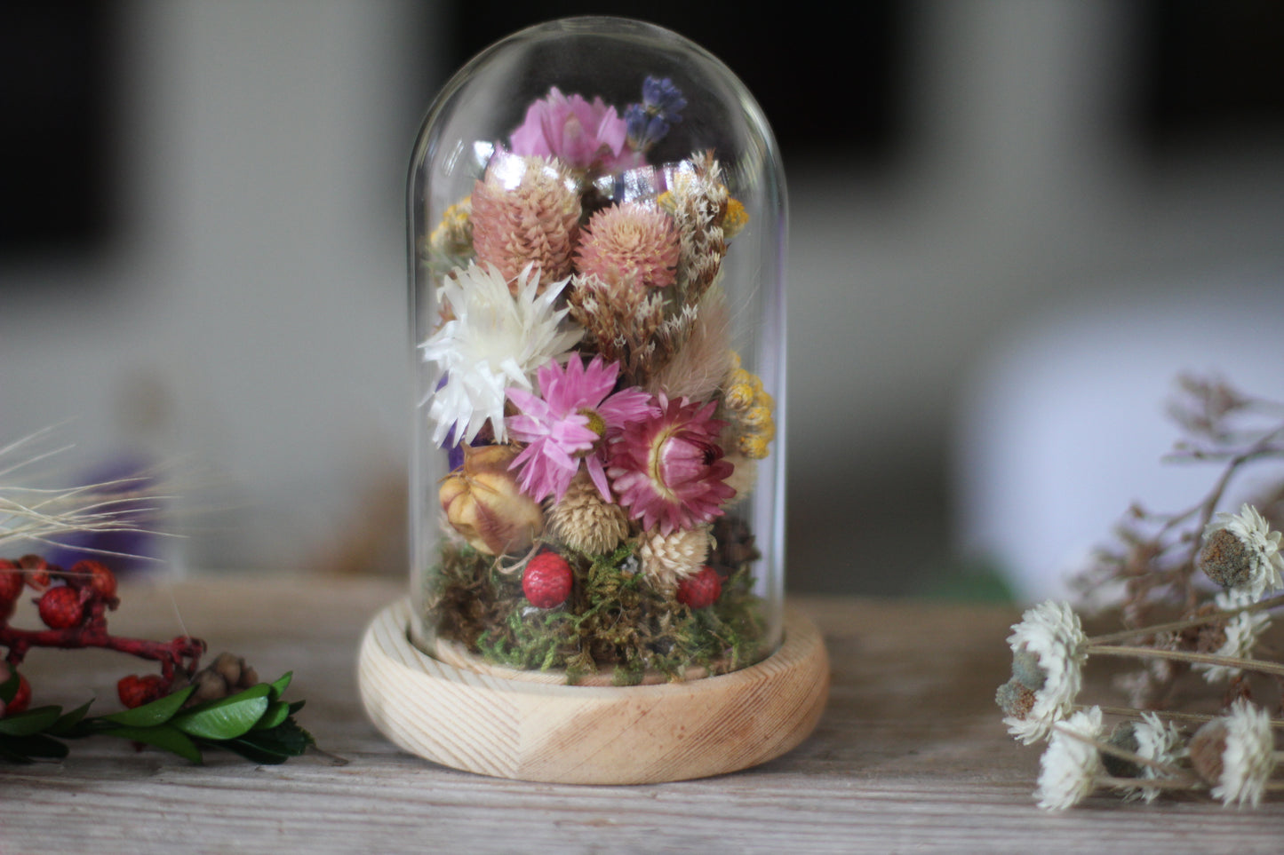 Small Dried Flowers Glass Dome / Cloche