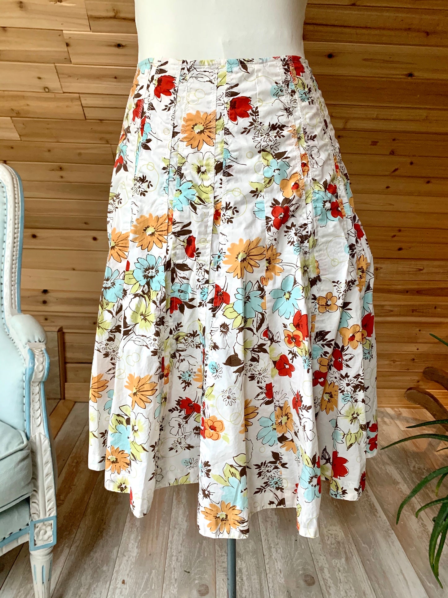 Vintage White Floral Skirt