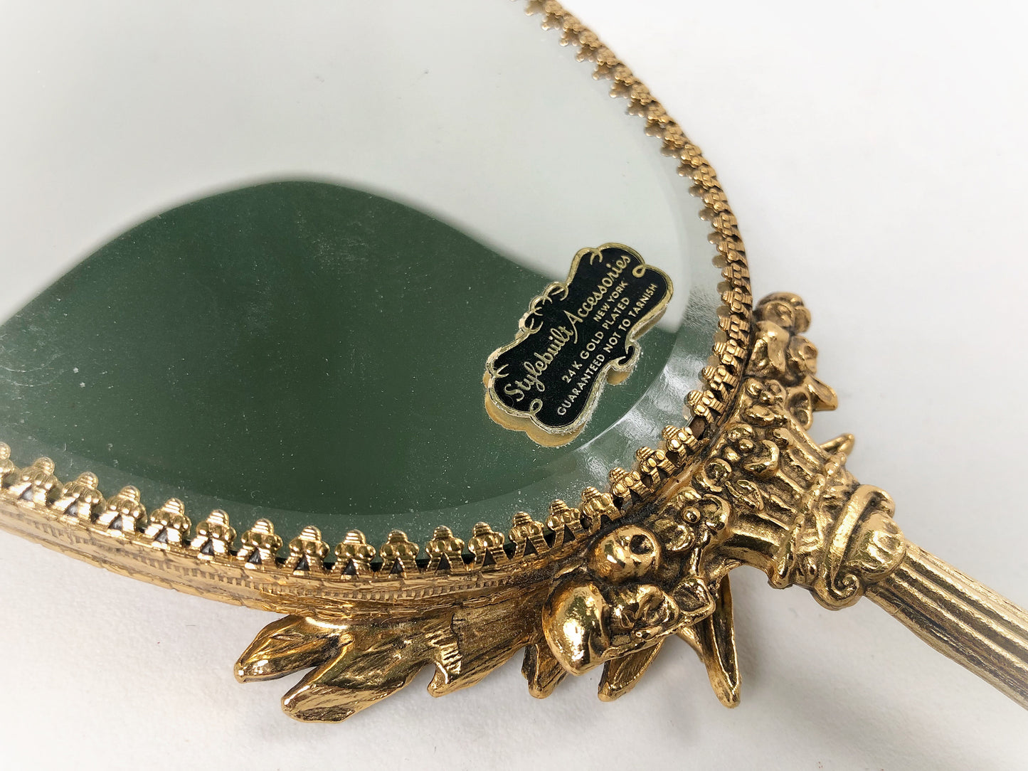 Antique Stylebuilt Gold Vanity Set