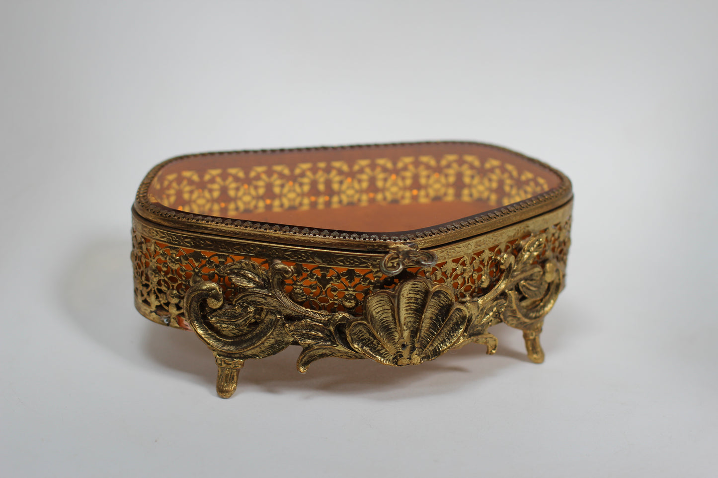 Antique Clam Sea Shell Jewelry Box