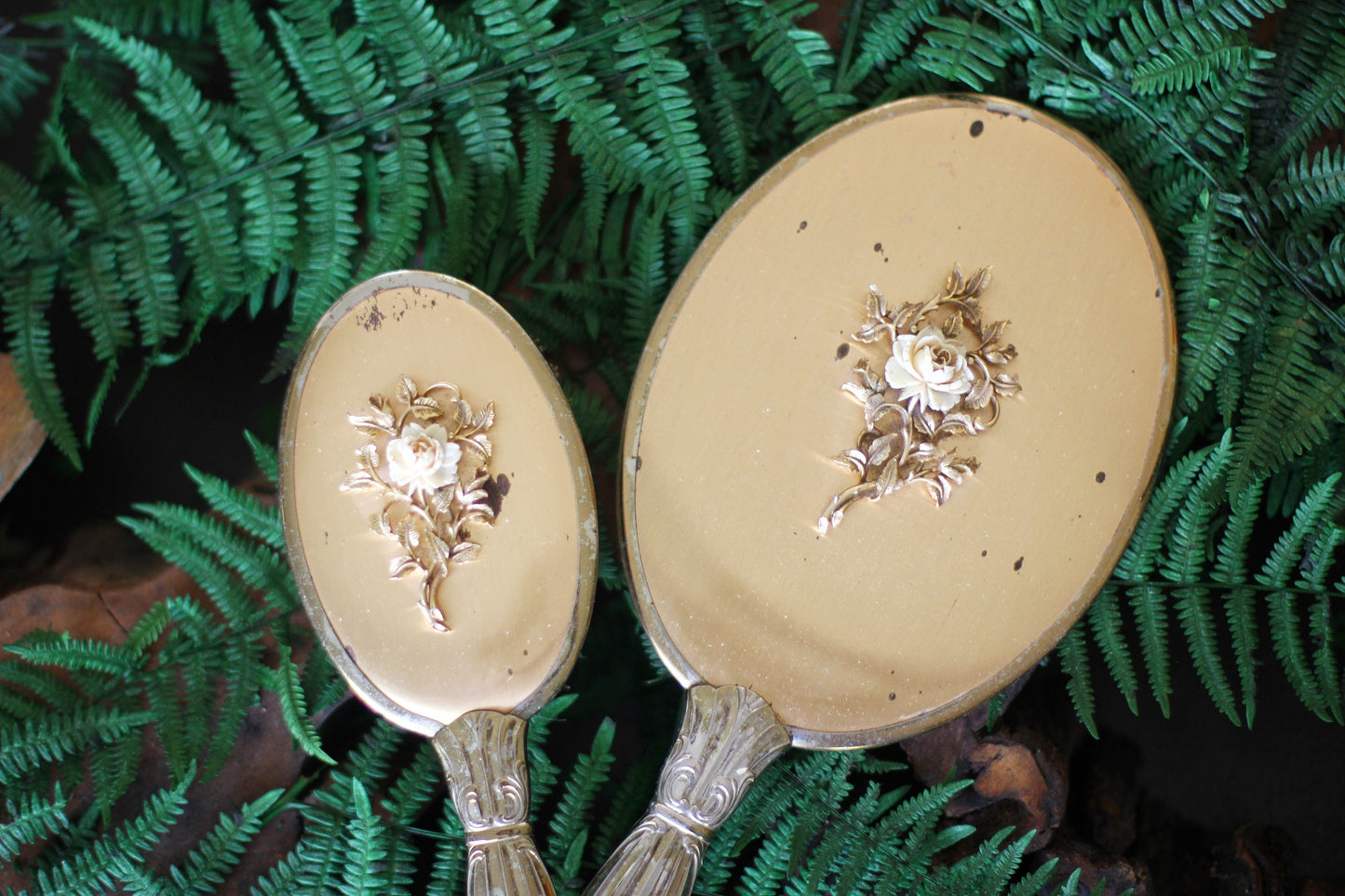 Antique Roses Floral Vanity Set