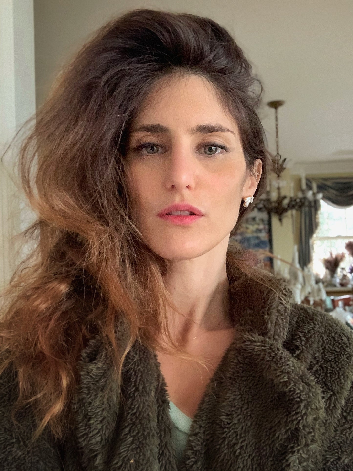 Anastasia Mini Pearl Earrings