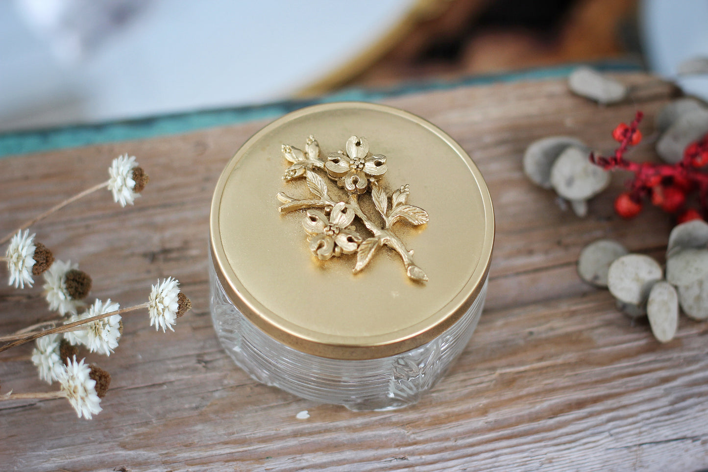 Vintage Flowers & Leaves Gold Jar
