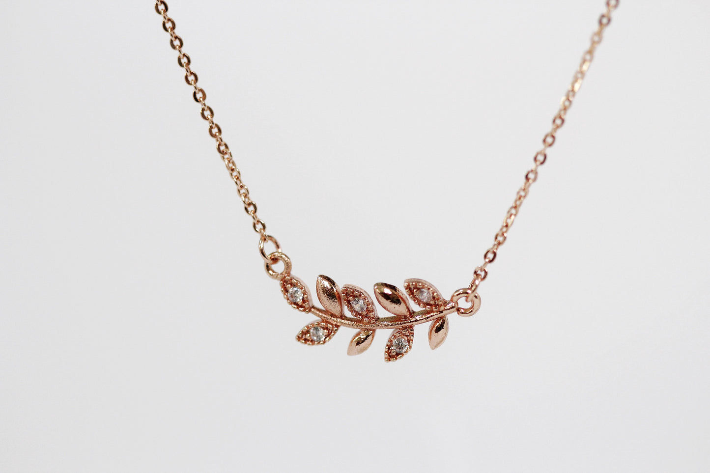 Tiny Crystals Necklace