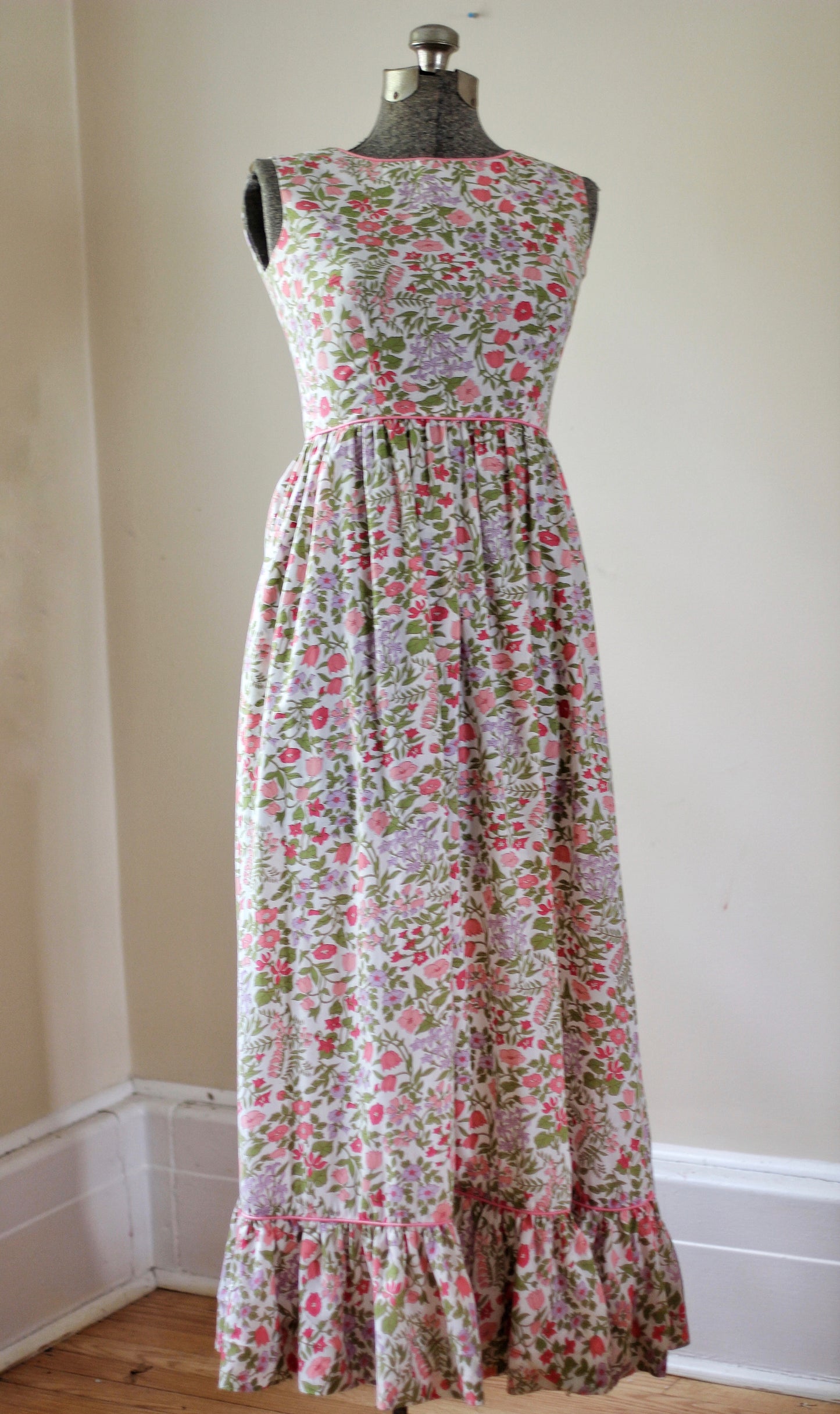 Vintage 60’s Serbian By Muriel Ryan Folral Dress