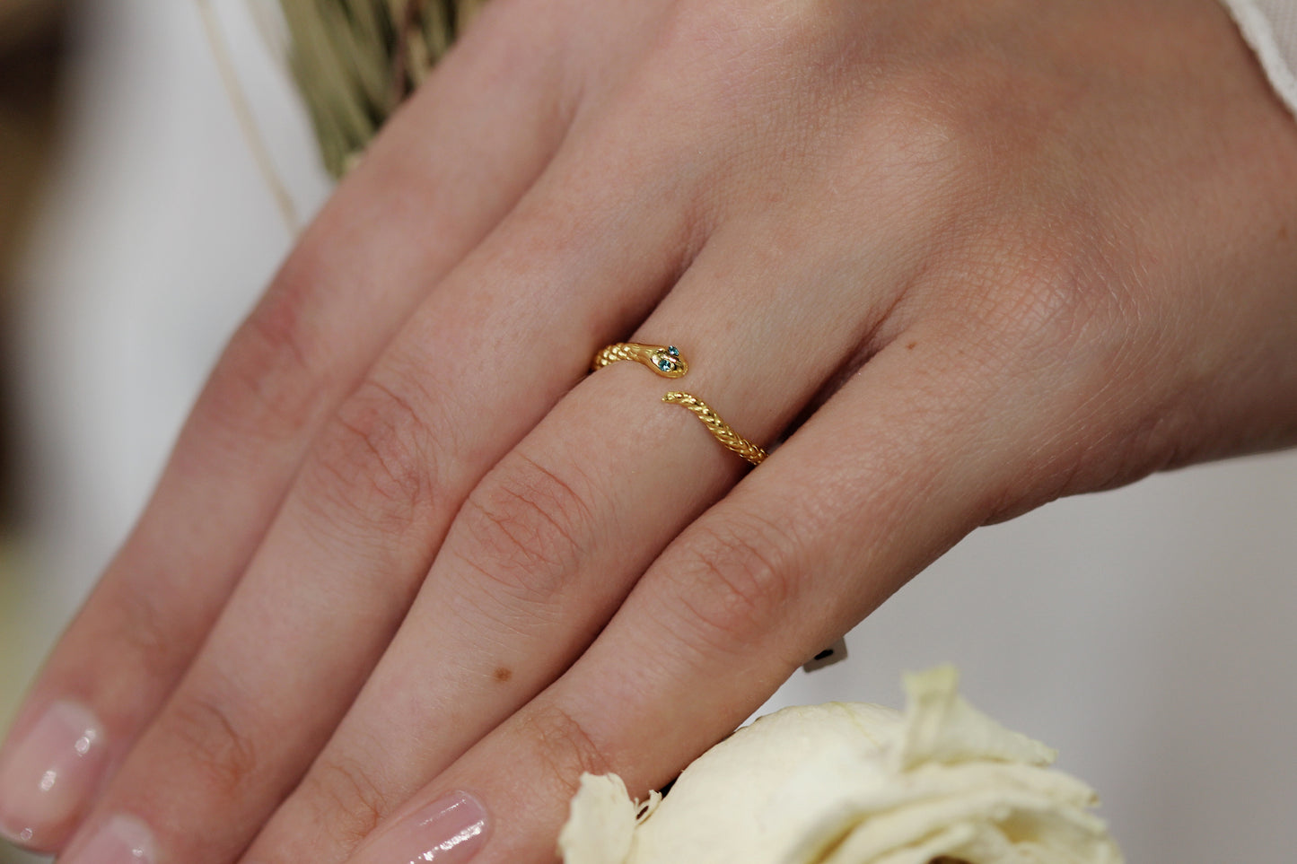 Cleo Snake Ring
