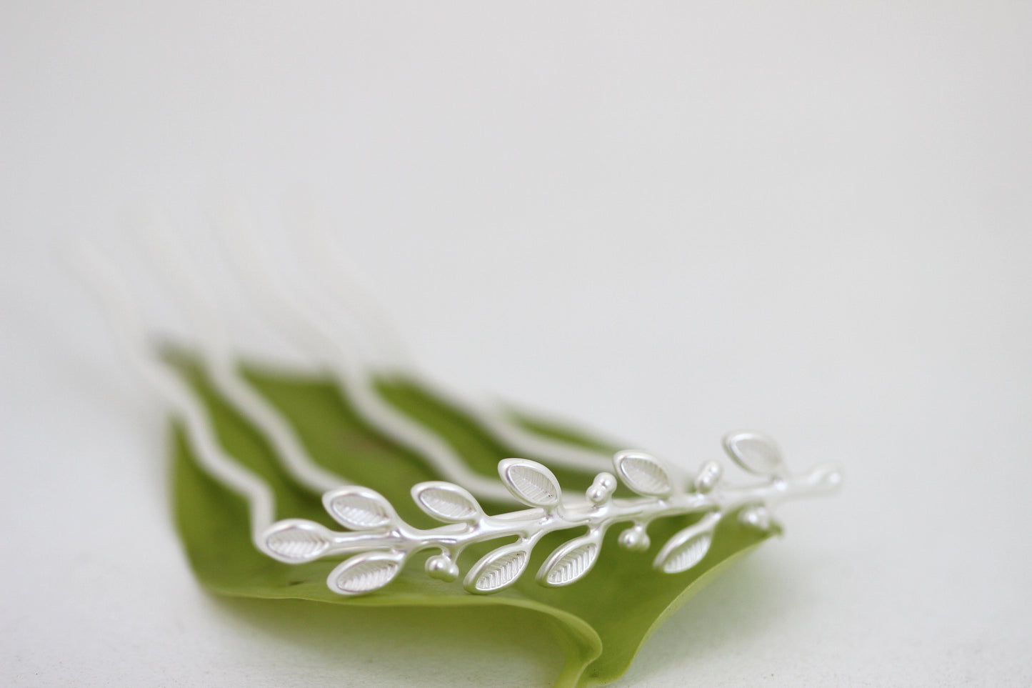 Long Olive Branch Hair Prong