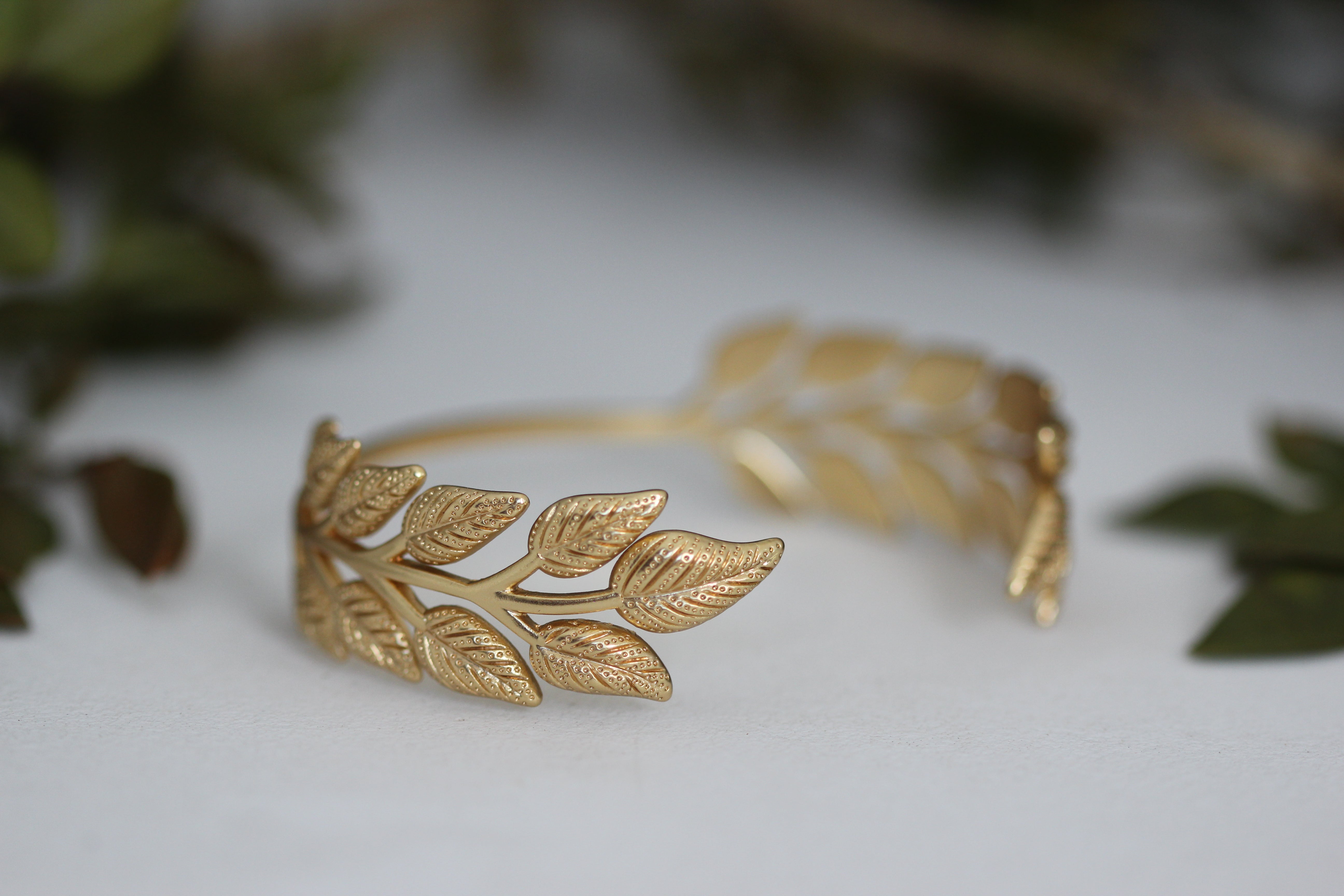 Medium Leaf Bangle in Gold Vermeil – Pomeline Greenwich