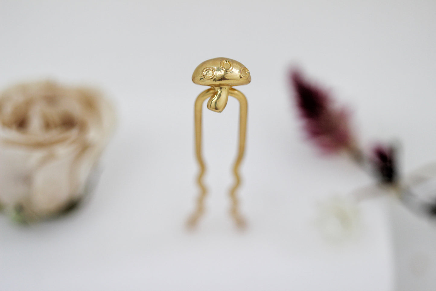 Tiny Mushroom Hair Prong