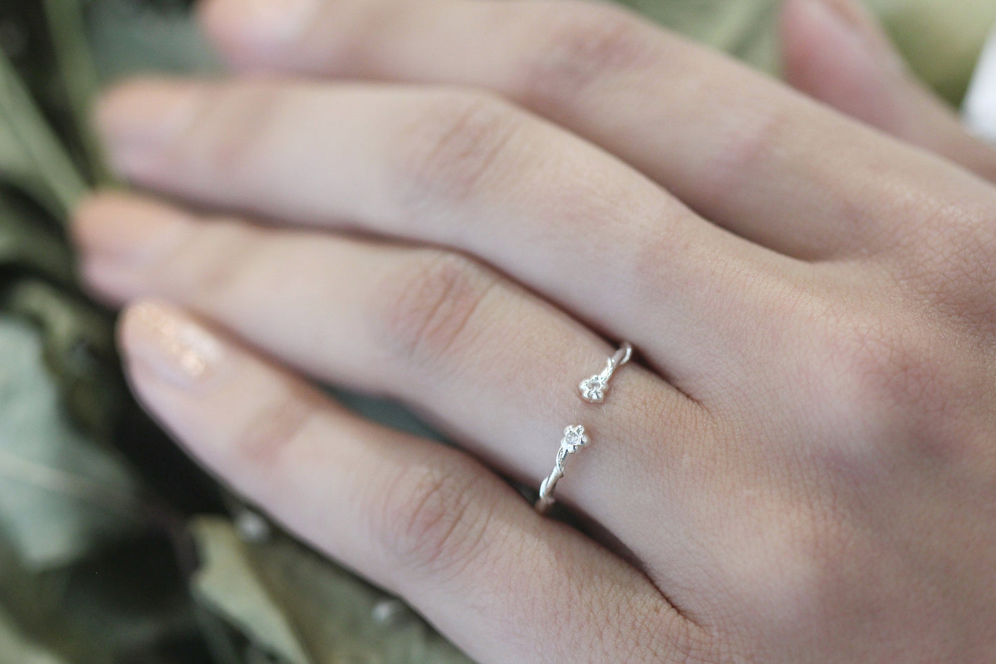 Entwined Floral Branch Ring / size 6
