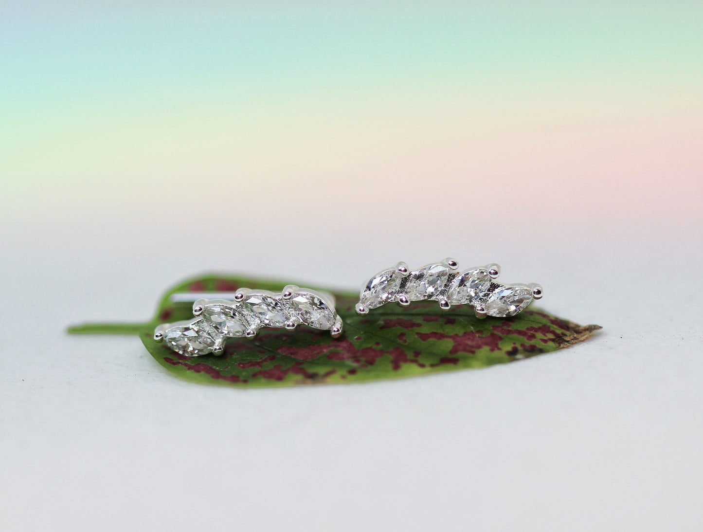 Tiny Crystals Ear Cuff