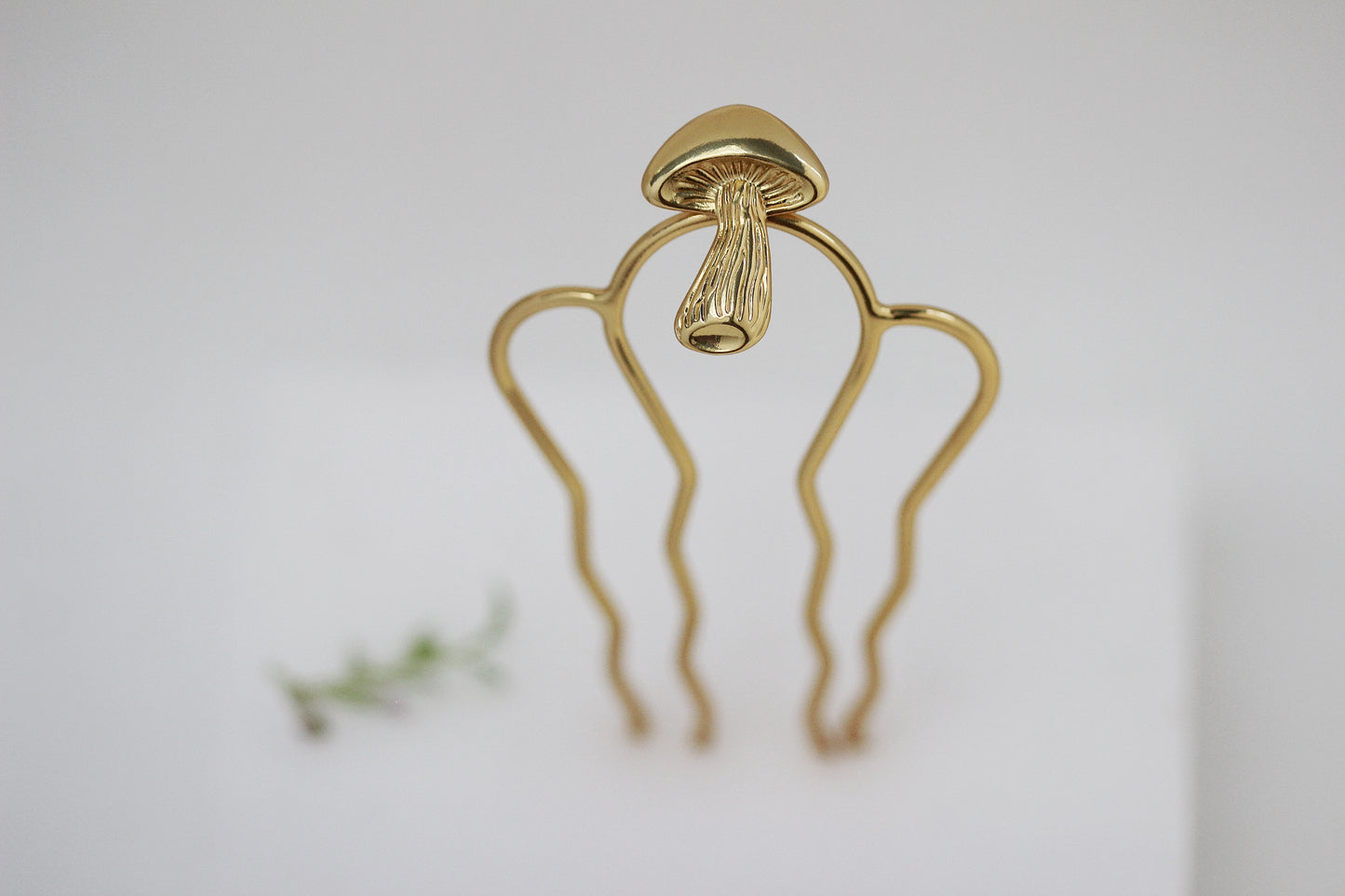 Mushroom Hair Prong