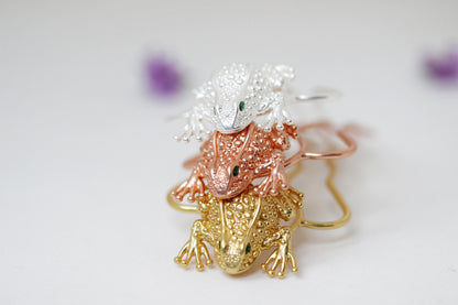 Fortunate Frog Hair Pin