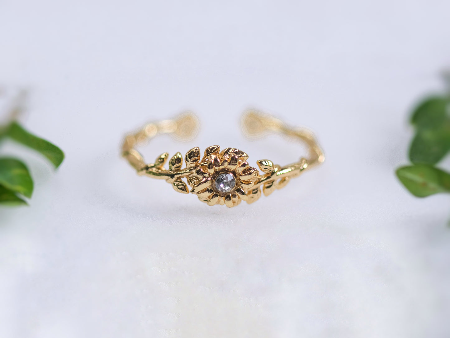 Entwined Floral Branch Ring / size 6