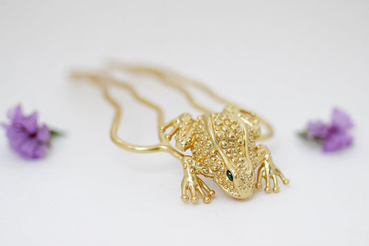 Fortunate Frog Hair Pin