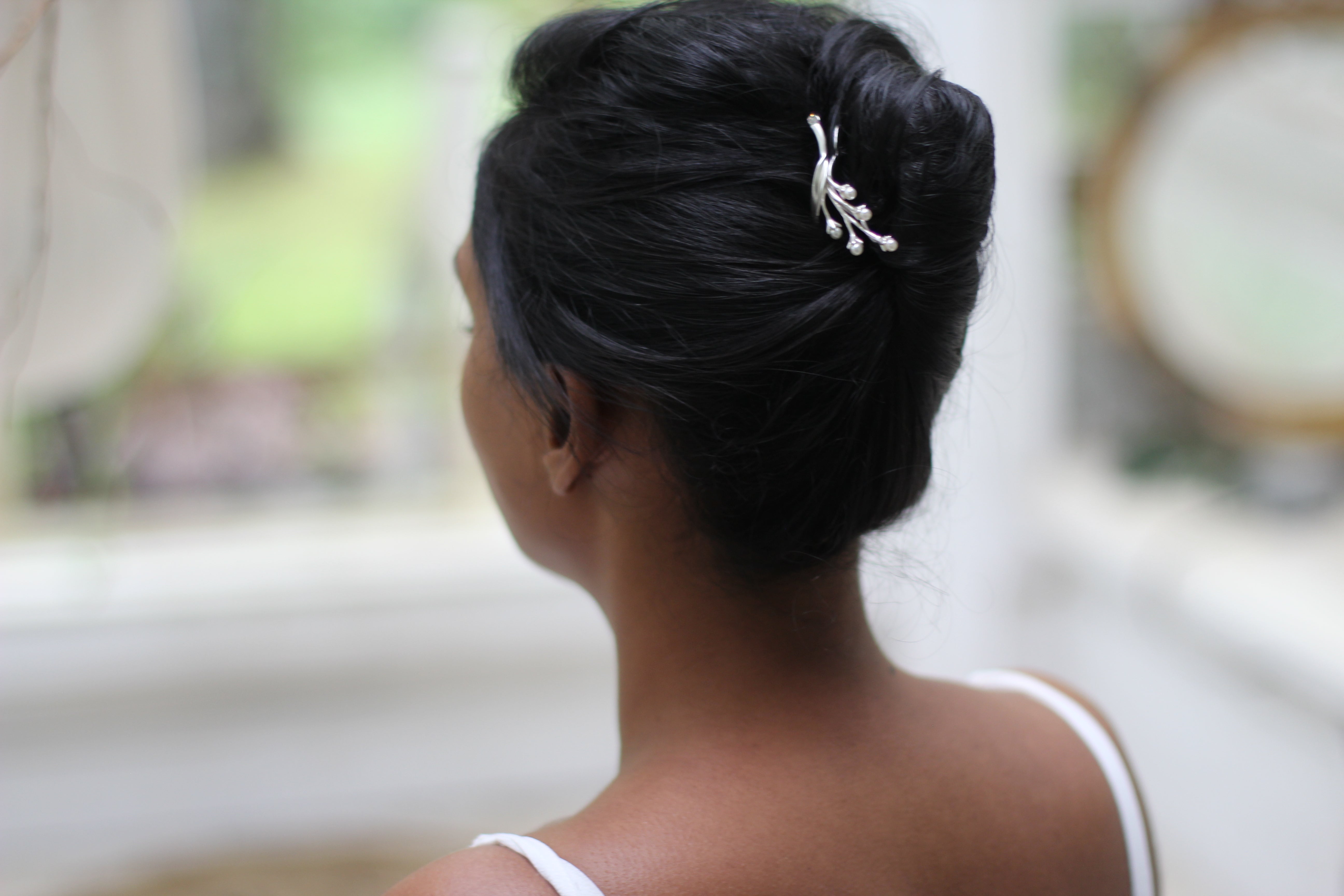 Preorder*** Pearls Bouquet Floral Hair Prong