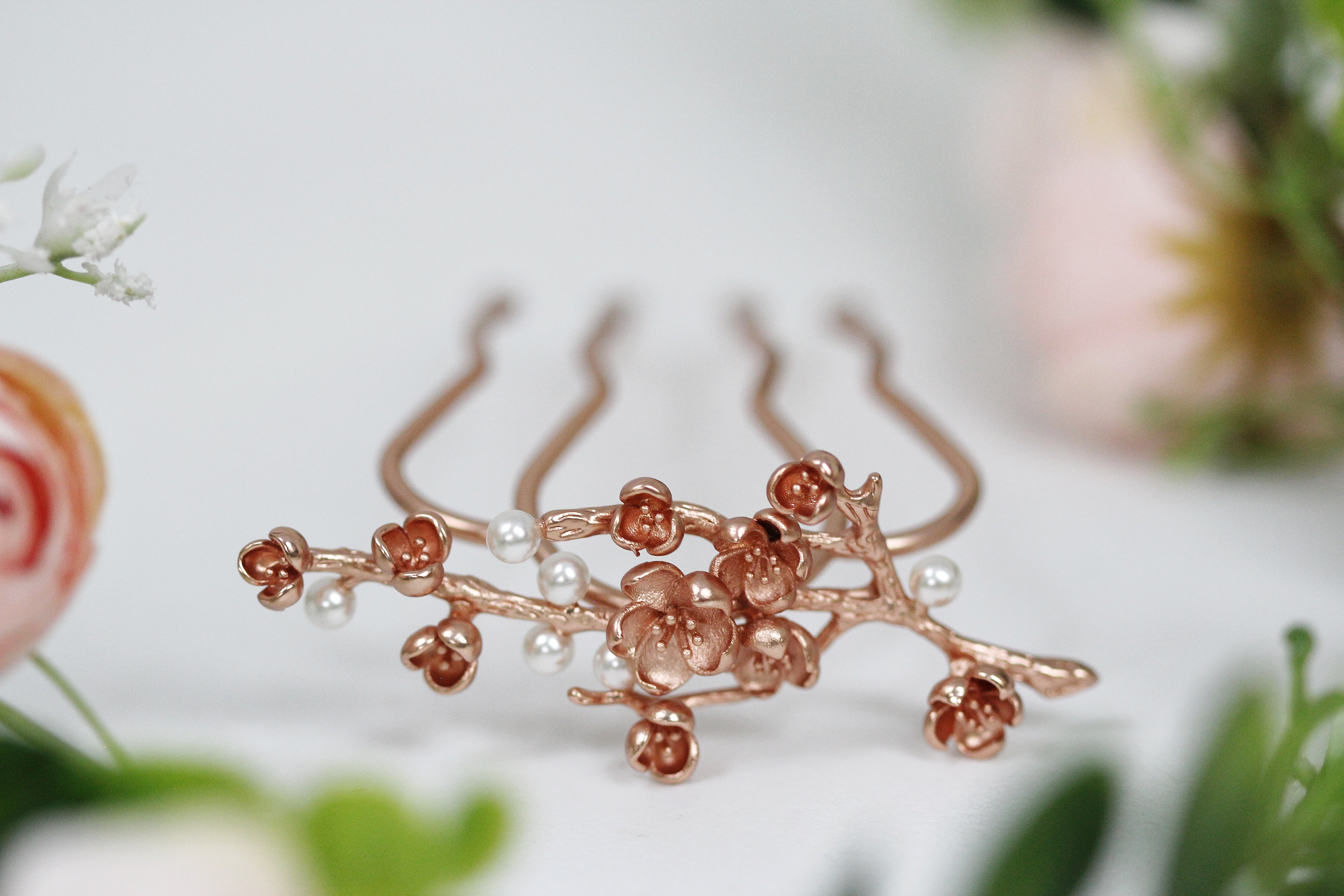 Blossoming Pearl Field Floral Hair Prong