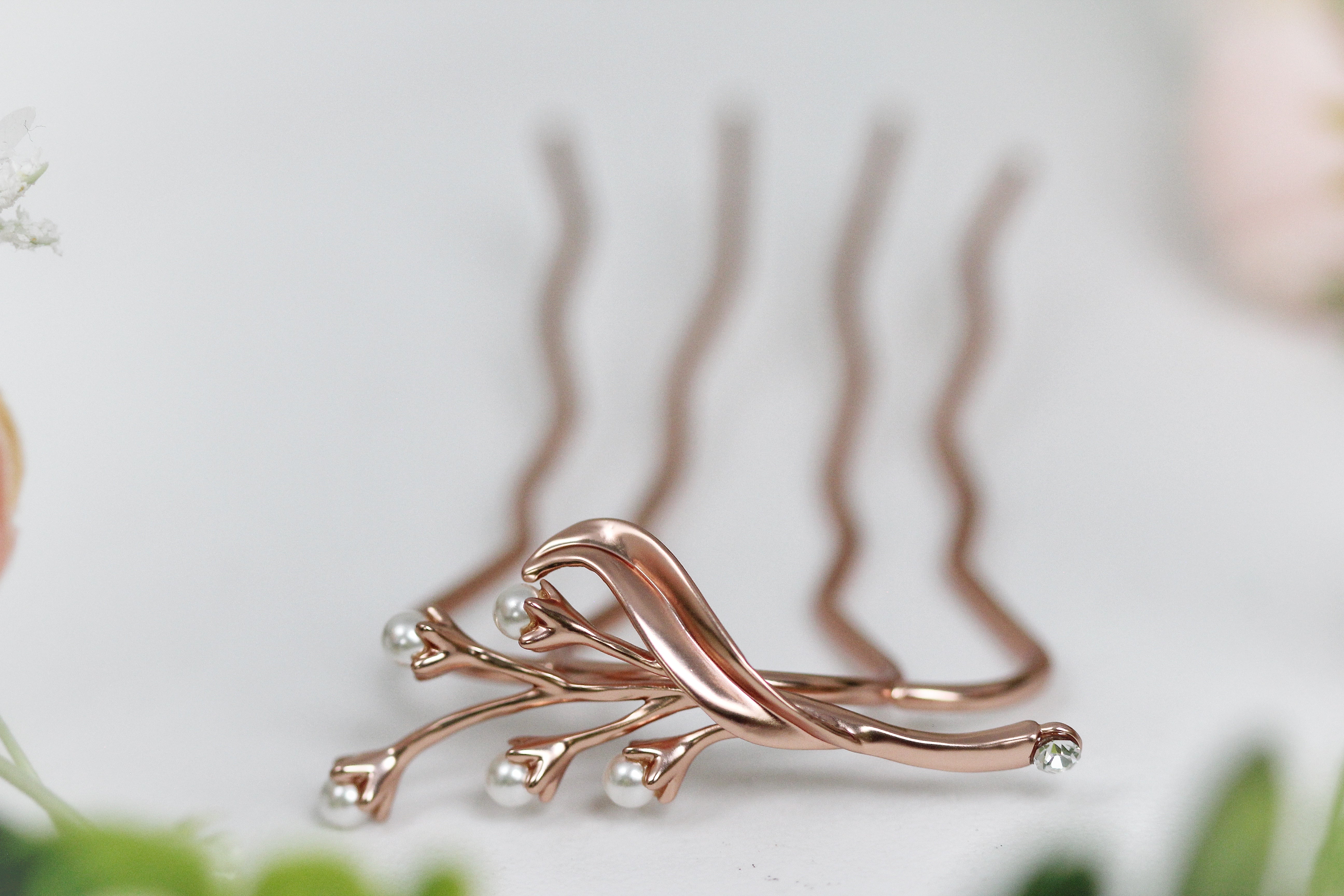 Preorder*** Pearls Bouquet Floral Hair Prong