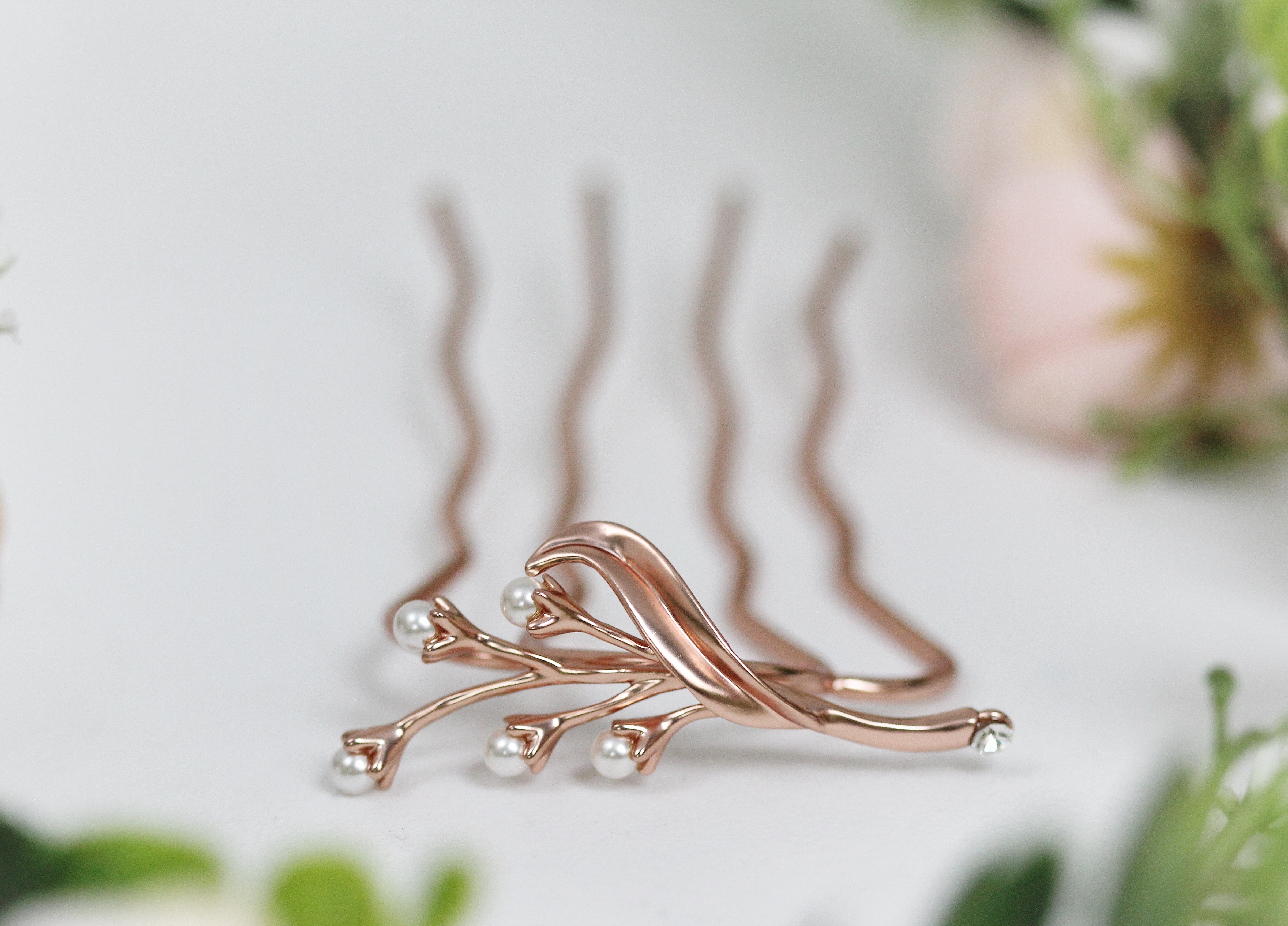 Preorder*** Pearls Bouquet Floral Hair Prong