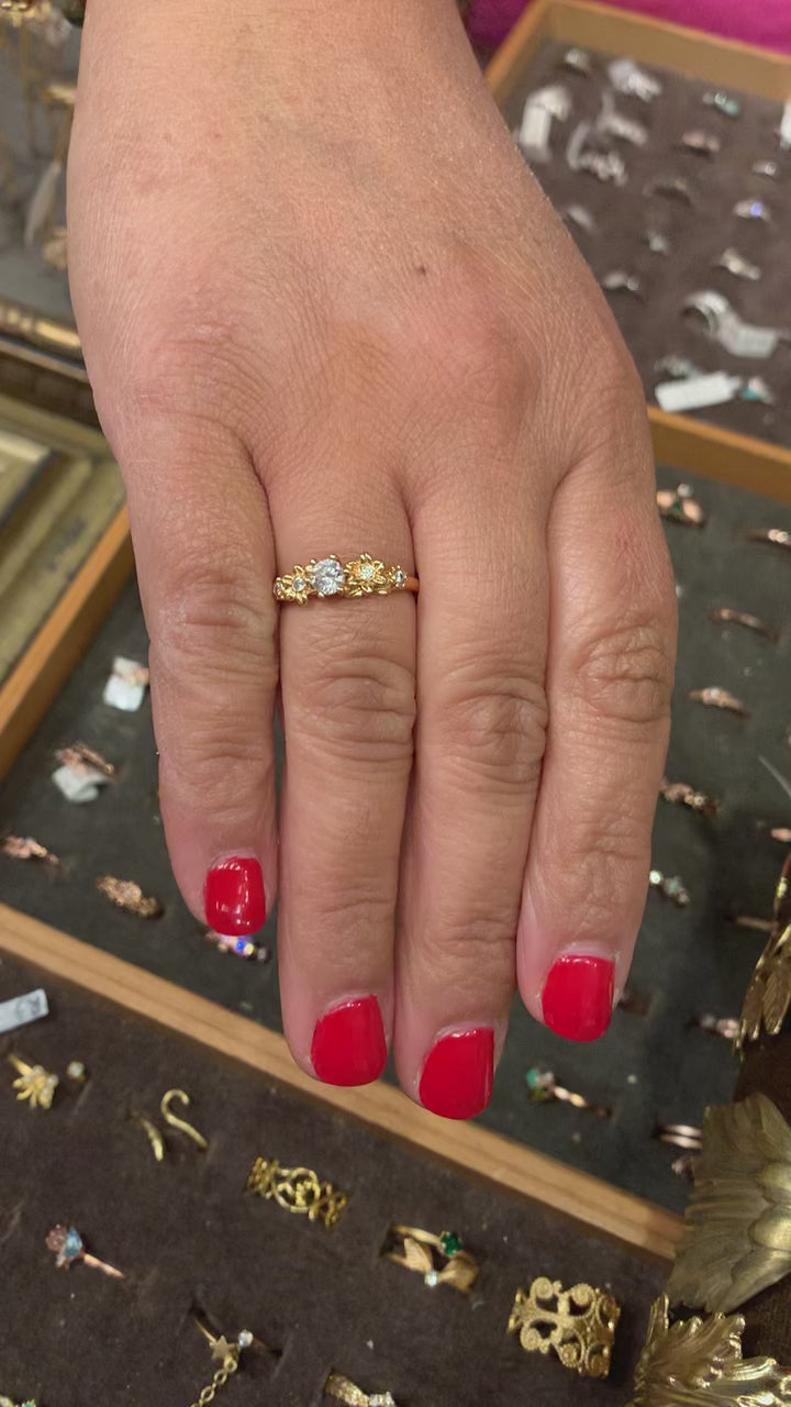 Anaisa Floral Crystals Ring