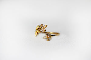 Maya Crystal Ring