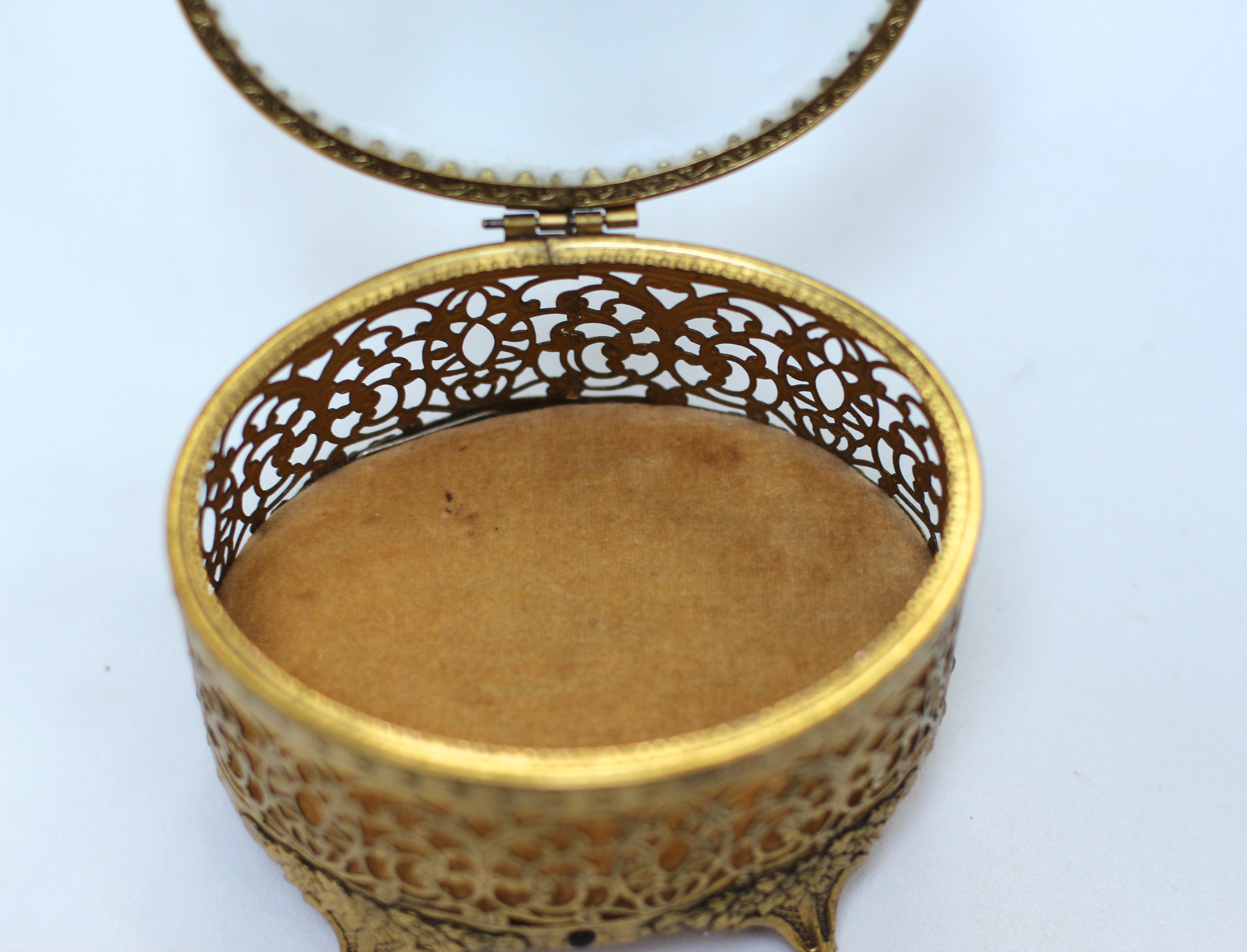 Vintage Ormolu Gold Filigree Jewelry Box #100