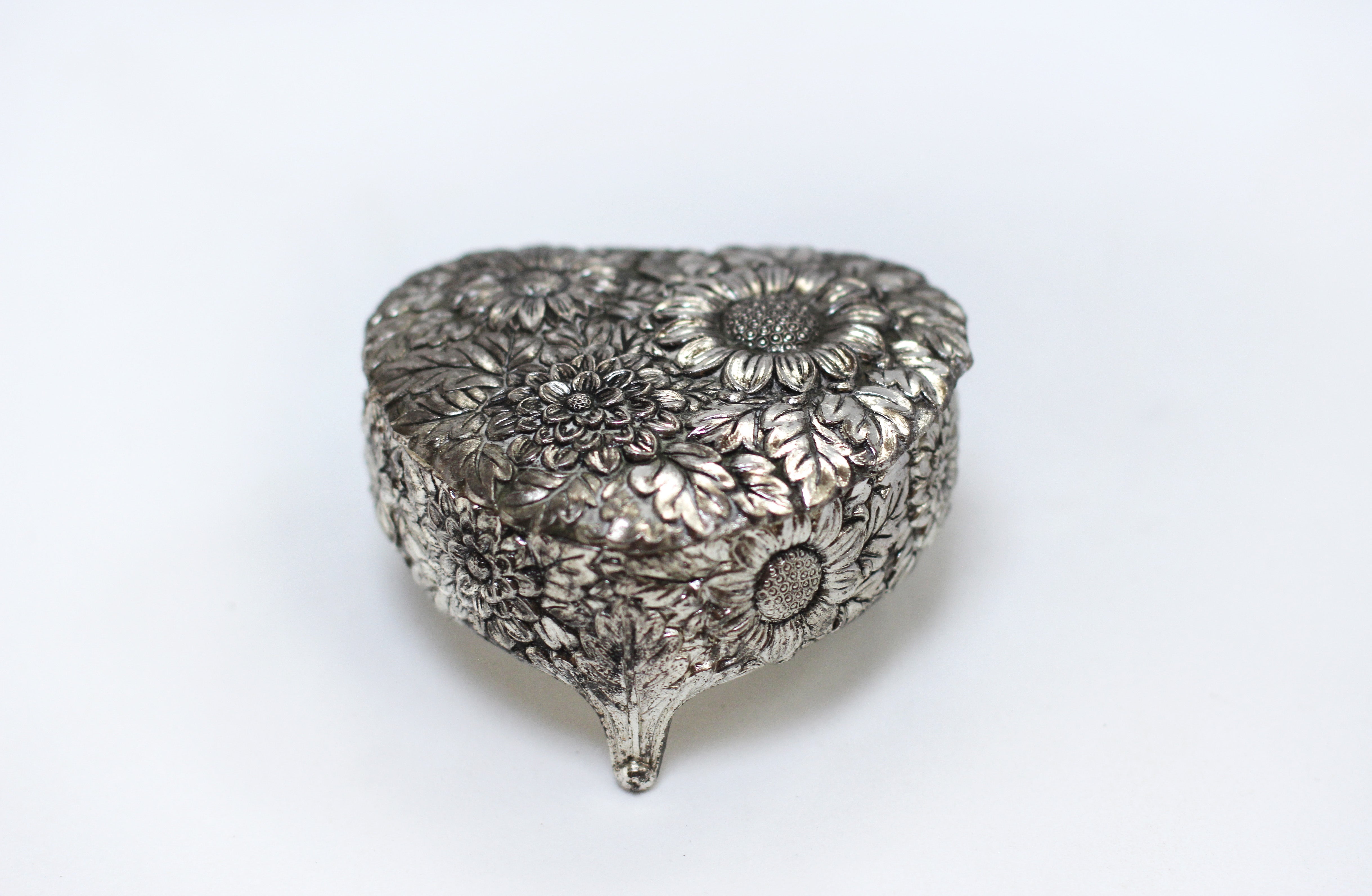 Silver Antique Jewelry Box Heart Sunflowers Red Velvet #102