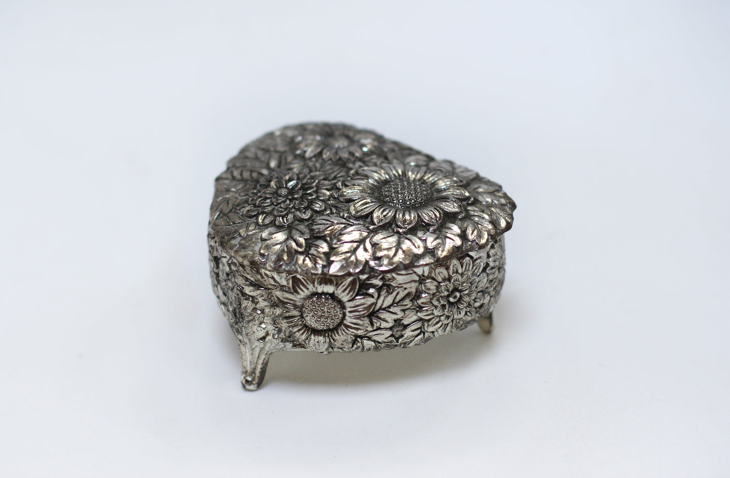 Silver Antique Jewelry Box Heart Sunflowers Red Velvet #102