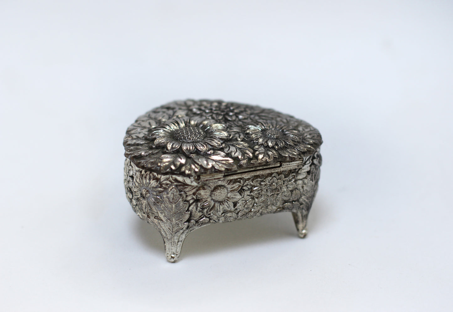 Silver Antique Jewelry Box Heart Sunflowers Red Velvet #102