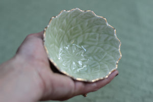 Antique Green Leaves Ring Bowl