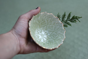 Antique Green Leaves Ring Bowl