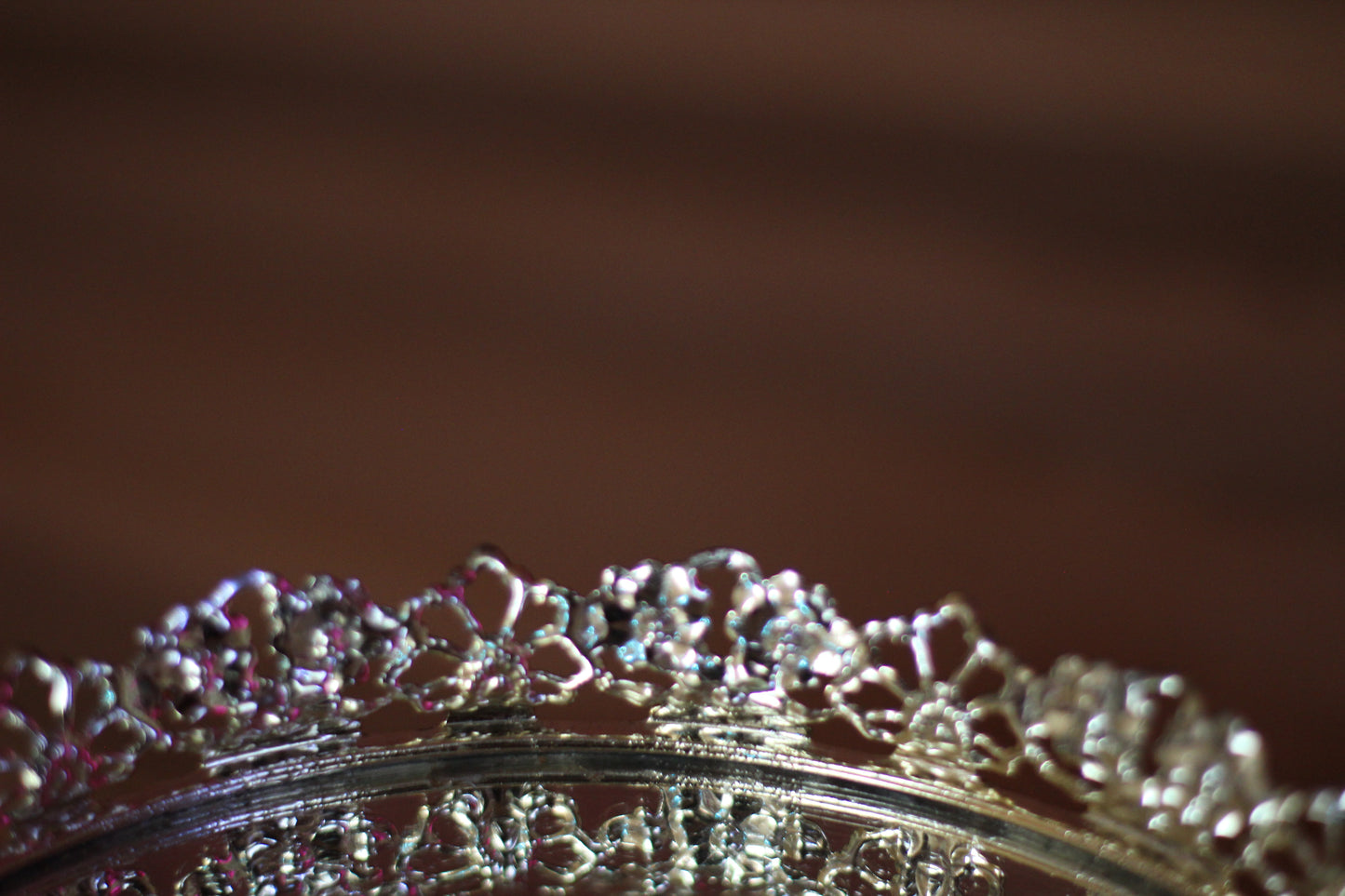 Rounded Lace Antique Mirror Tray #117