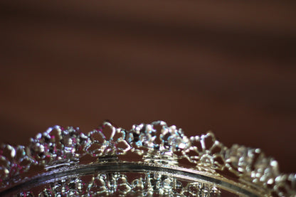 Rounded Lace Antique Mirror Tray #117