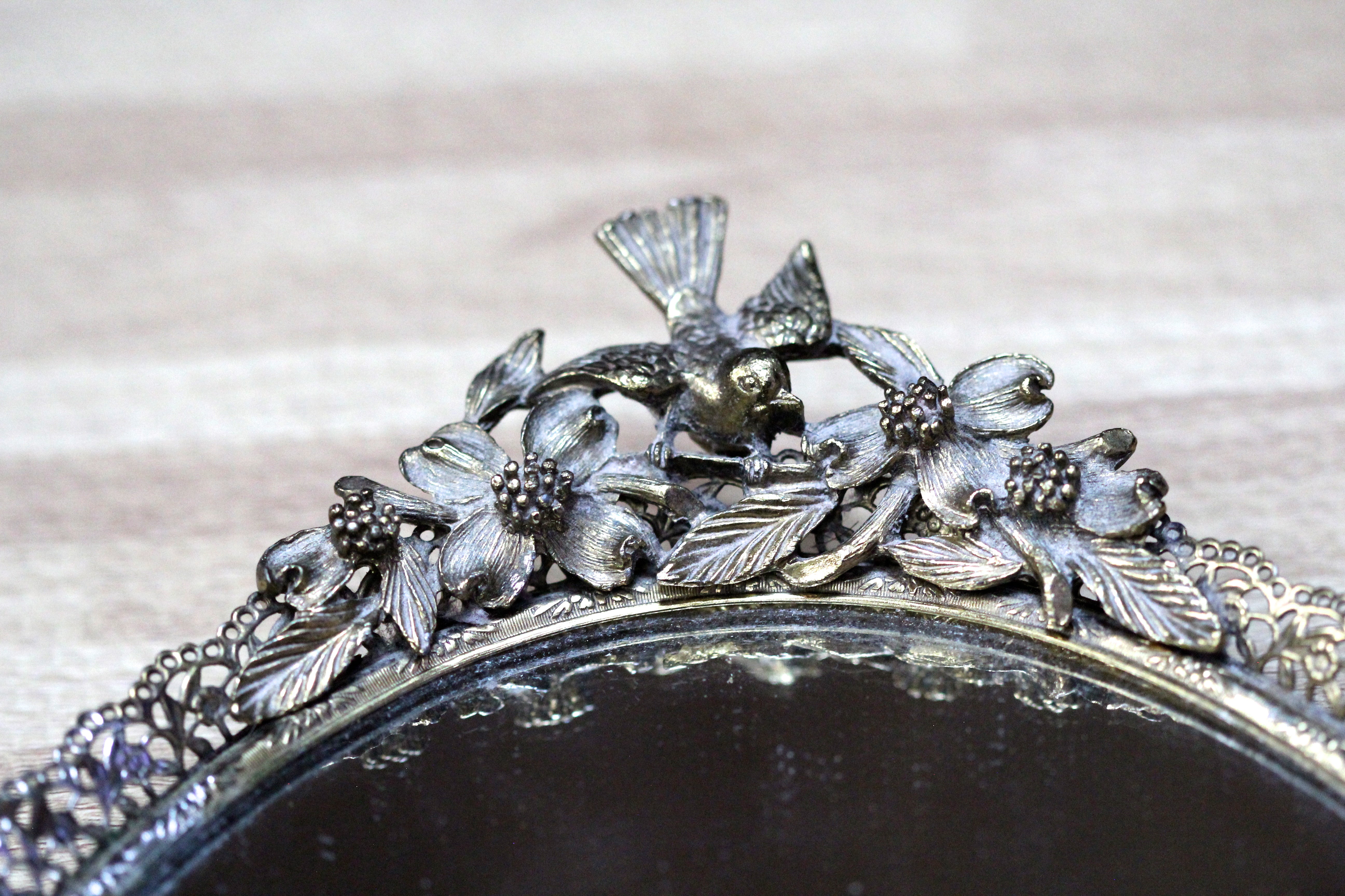 Matson Regency Bird Dogwood Mirror Tray #122