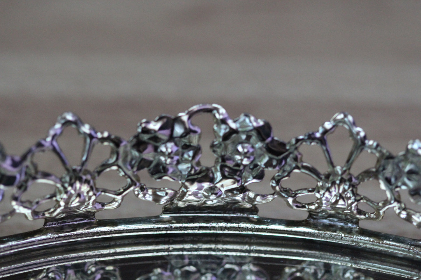 Rounded Lace Antique Mirror Tray #117