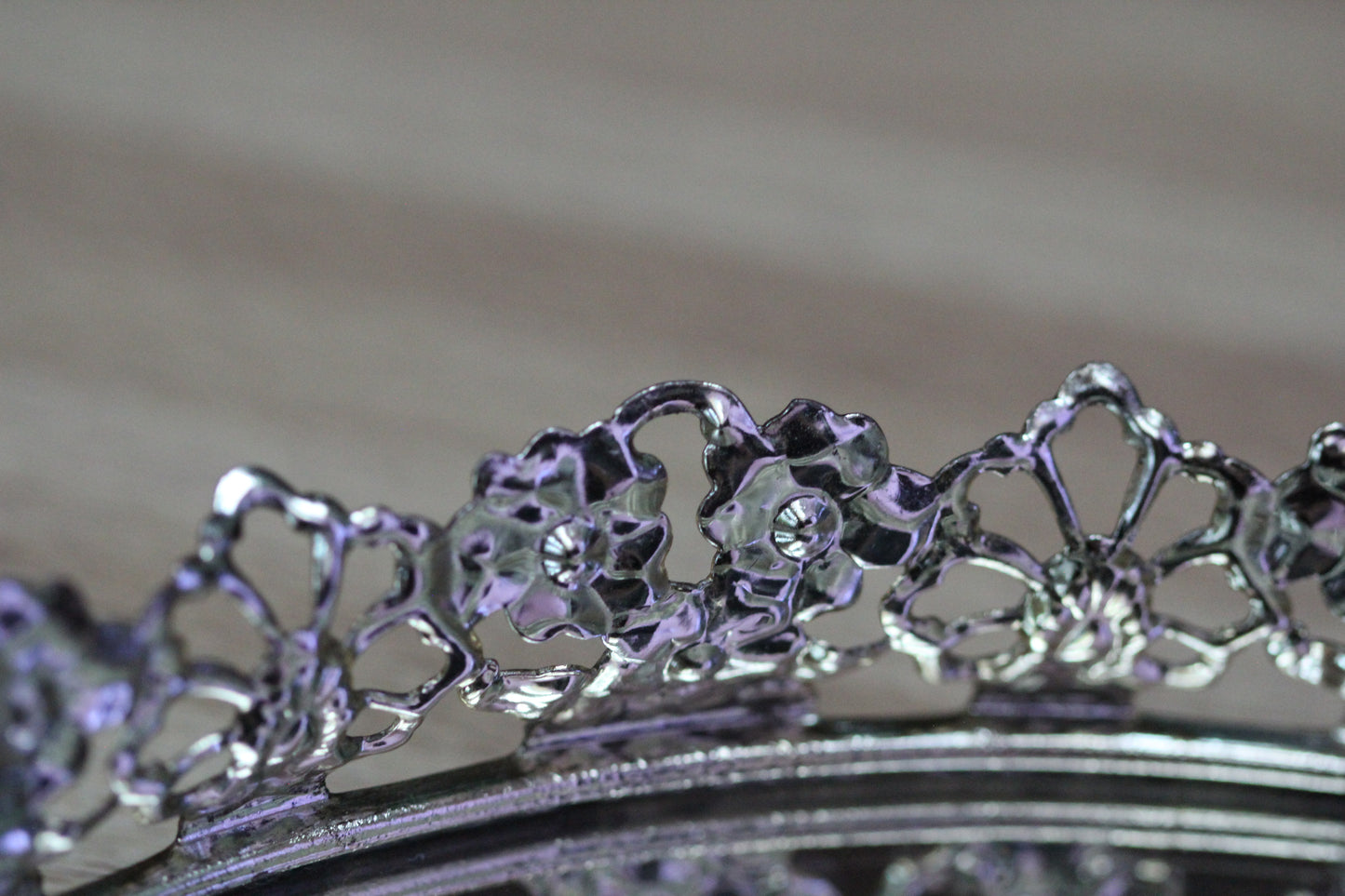 Rounded Lace Antique Mirror Tray #117