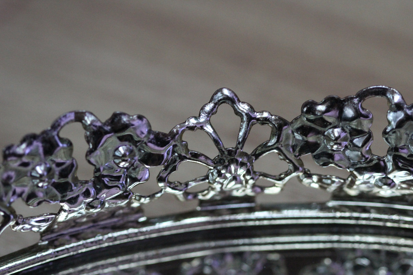 Rounded Lace Antique Mirror Tray #117