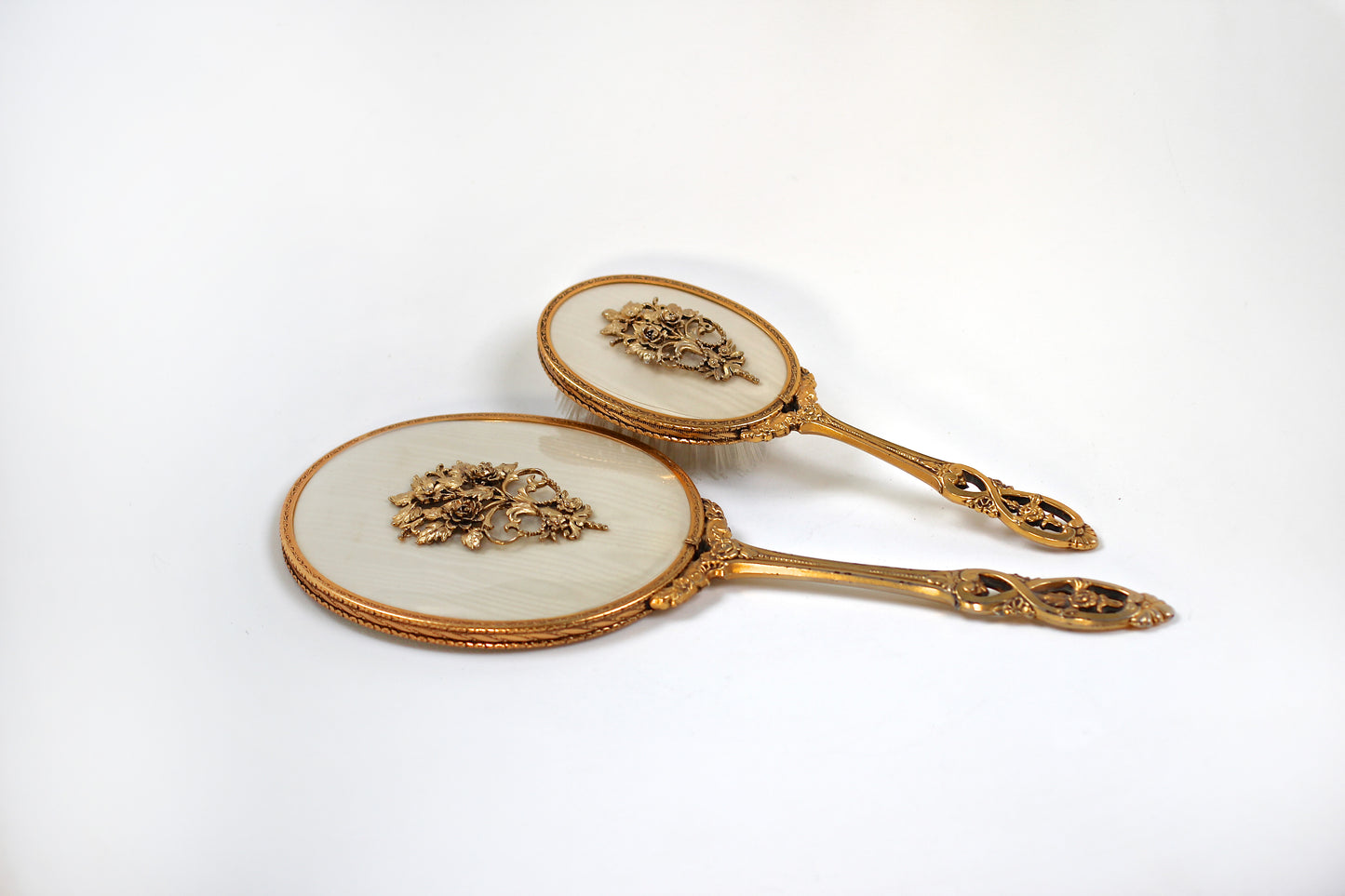 Antique Roses Matson Vanity Set