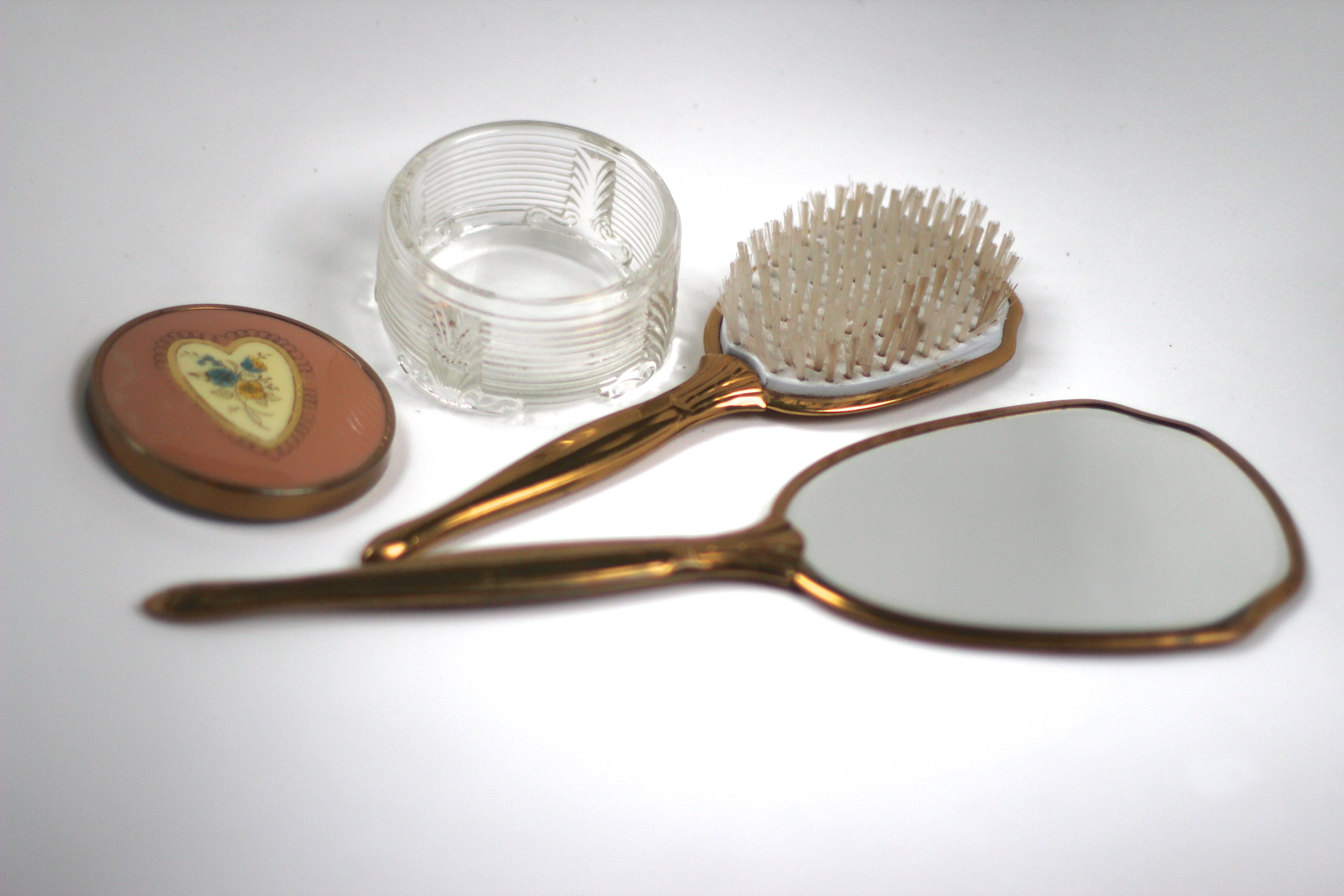 Antique Pink Heart Vanity Set