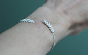Stems and pearls bracelet
