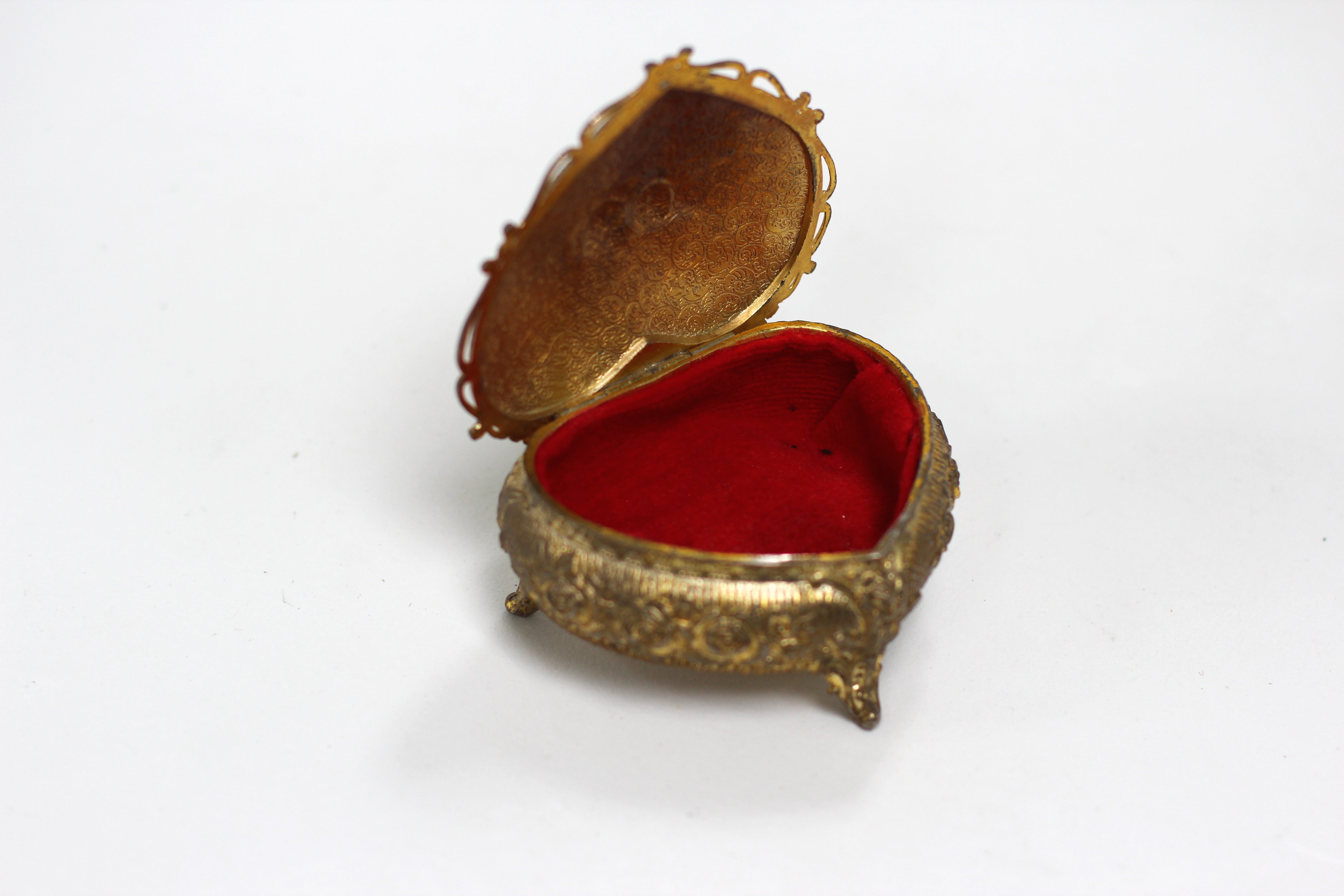 Vintage Jewelry Box Antique White Cream Gold Jewelry Case Red -  Canada