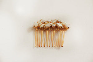Embedded Pearls Comb