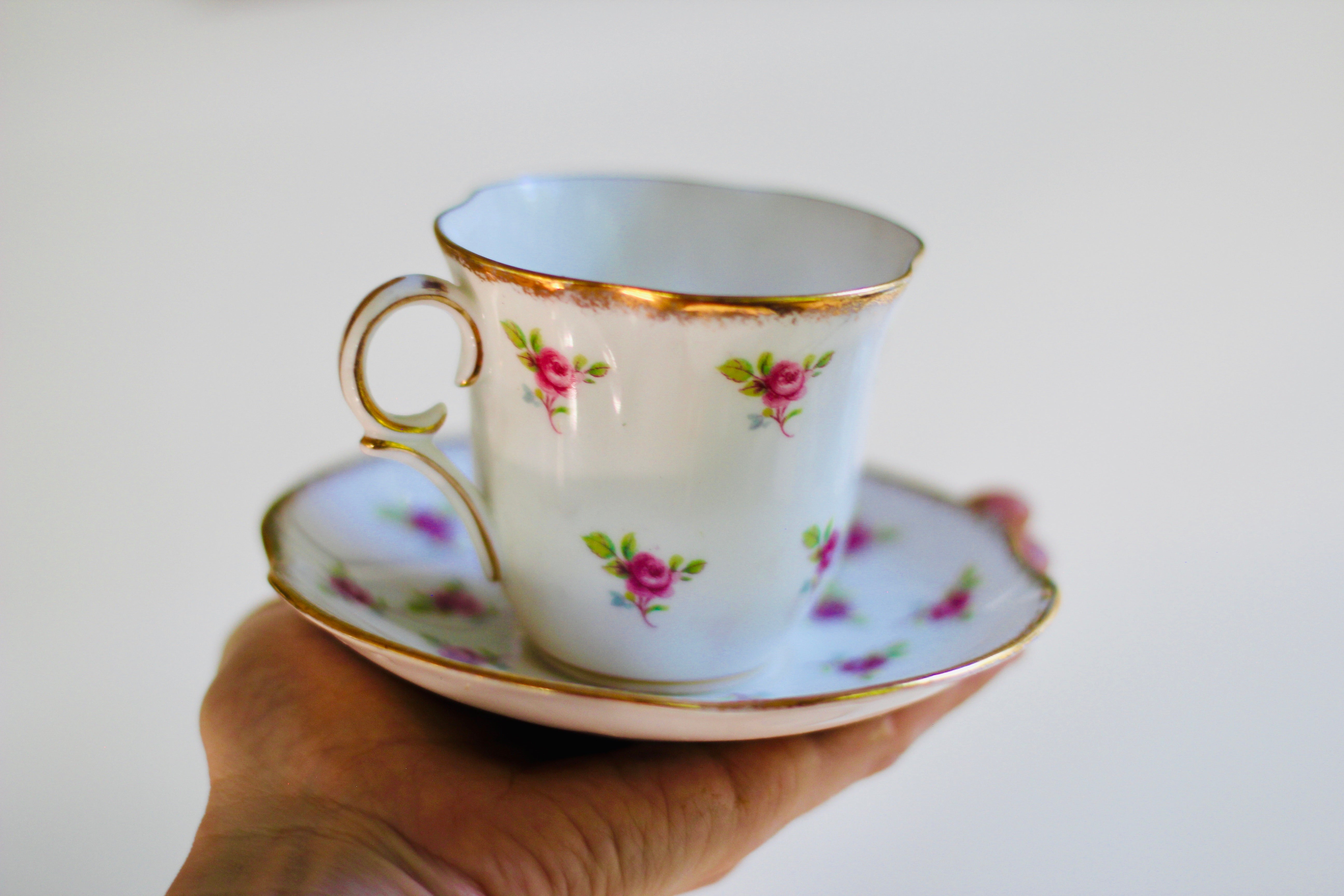 Antique Victorian England Tea Cup Set