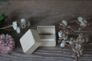Antique Rustic Cream Cardboard Ring Box