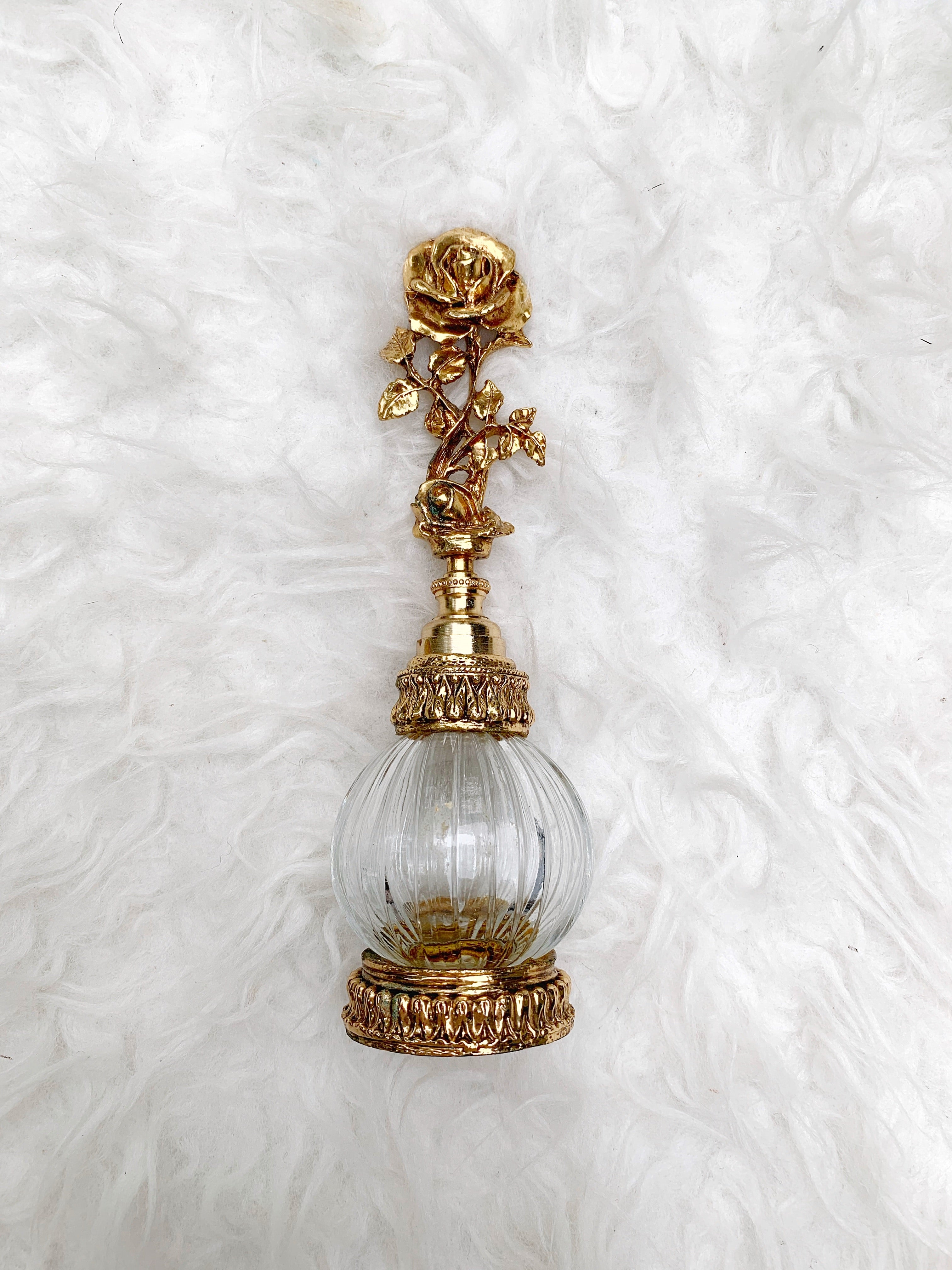 Antique Floral Dauber Leaf Collar Perfume Bottle – Avigail Adam